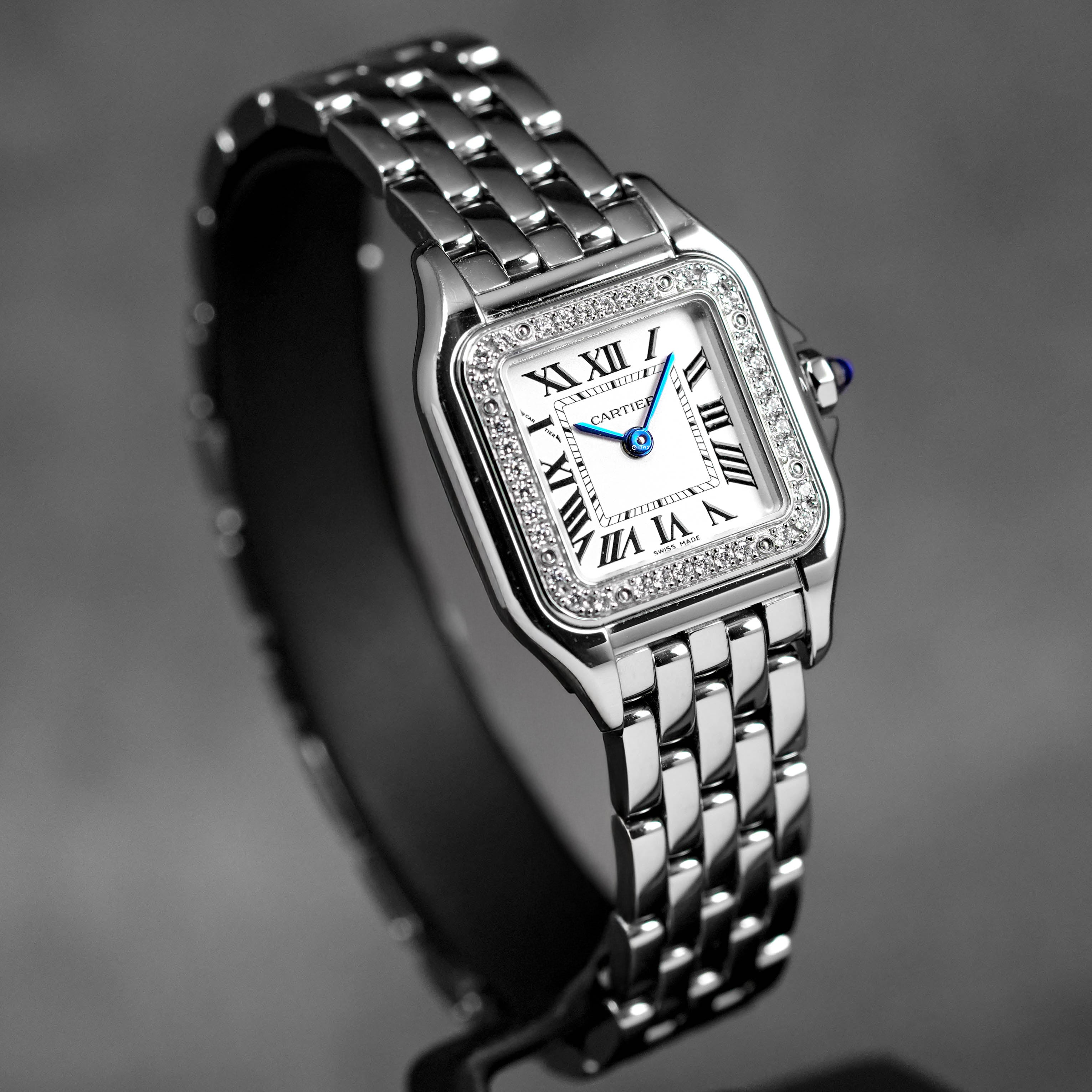 PANTHERE STEEL S SILVER DIAL DIAMOND BEZEL (2024)