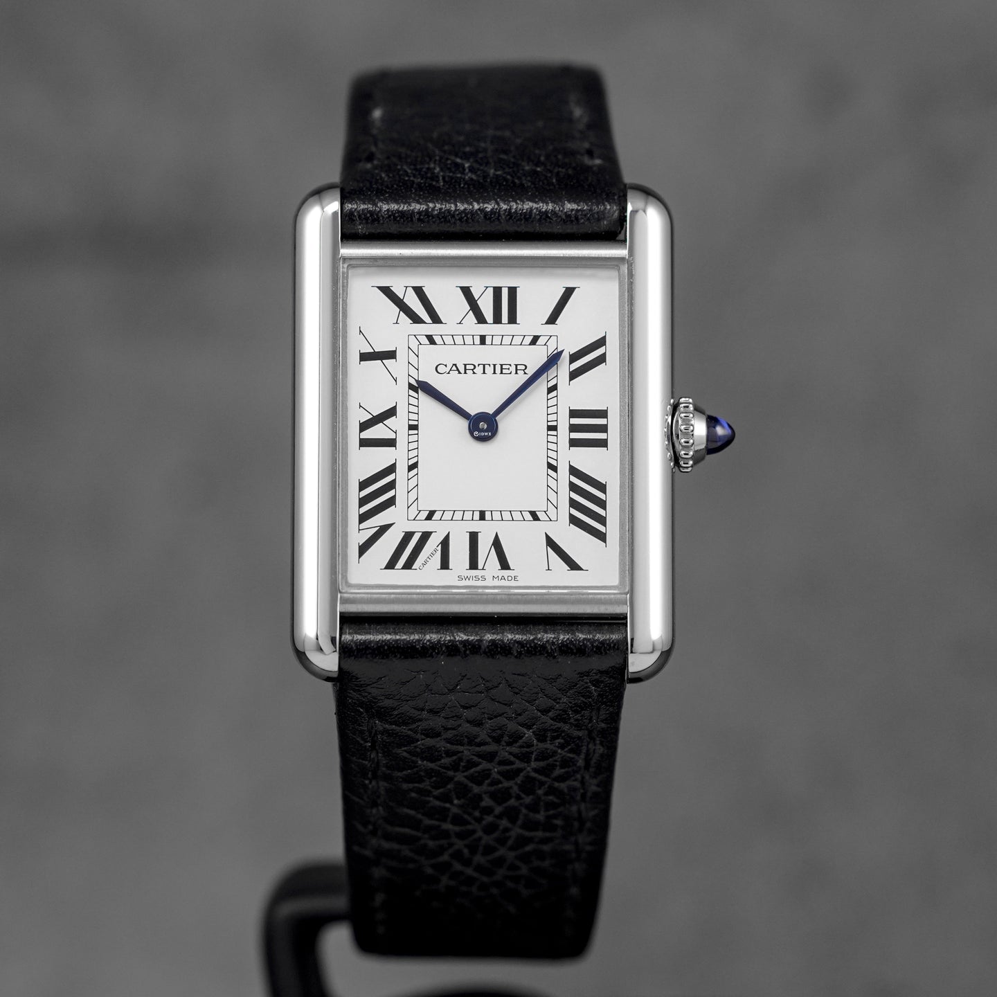 TANK MUST L SILVER DIAL (2023)