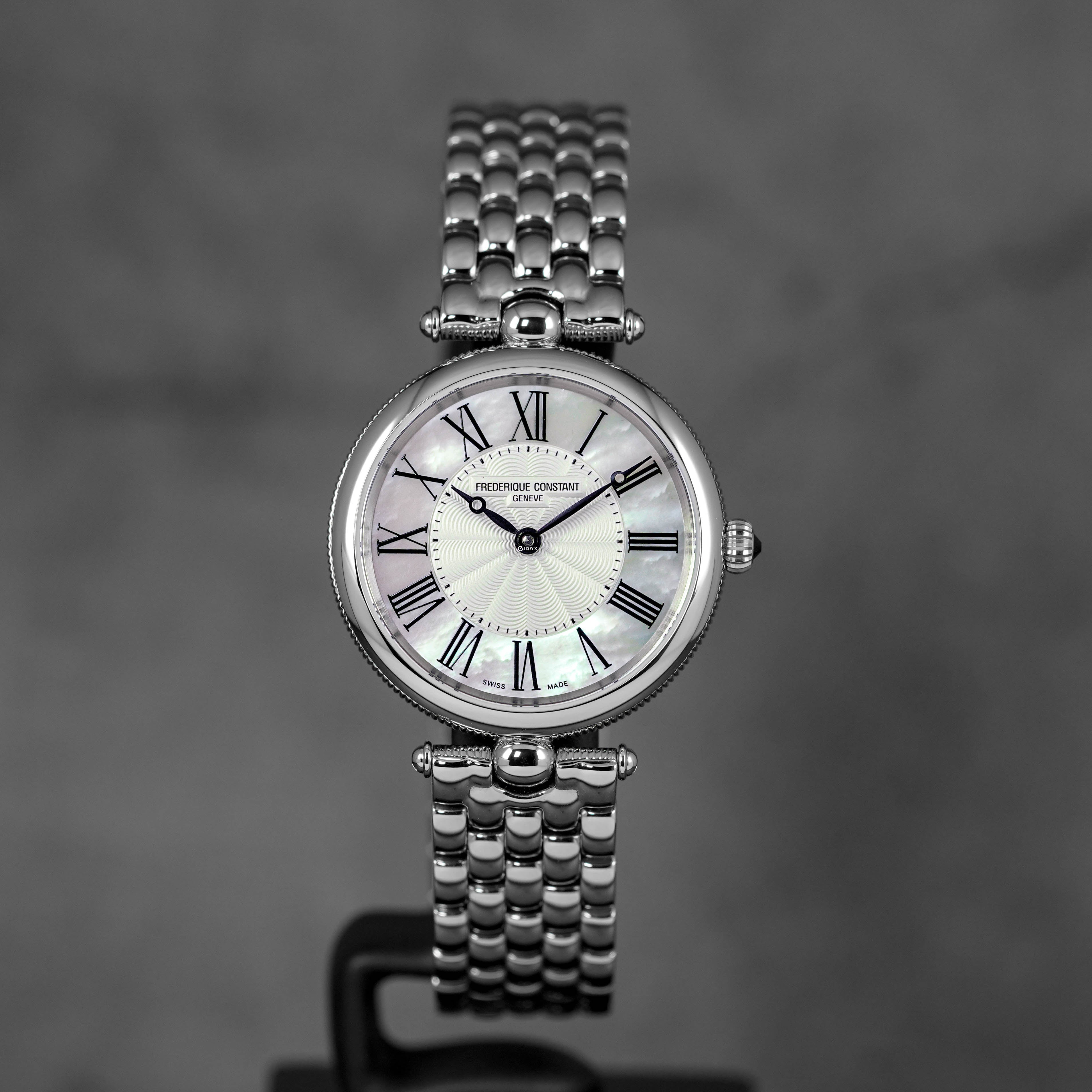 CLASSICS ART DECO ROUND STEEL MOP DIAL (2025)