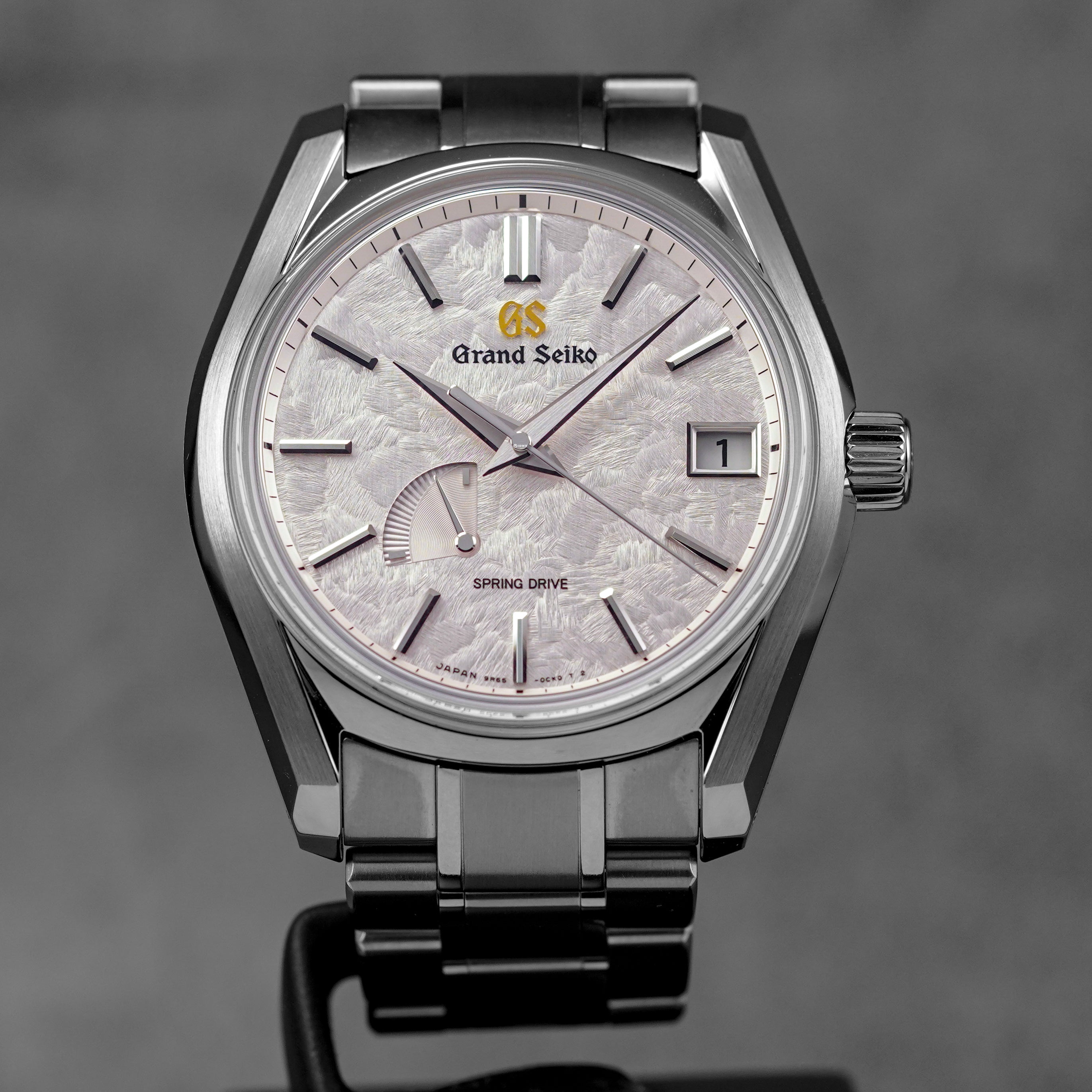 HERITAGE COLLECTION TITANIUM SPRING DRIVE 'SAKURA SHUNBUN' (2025)
