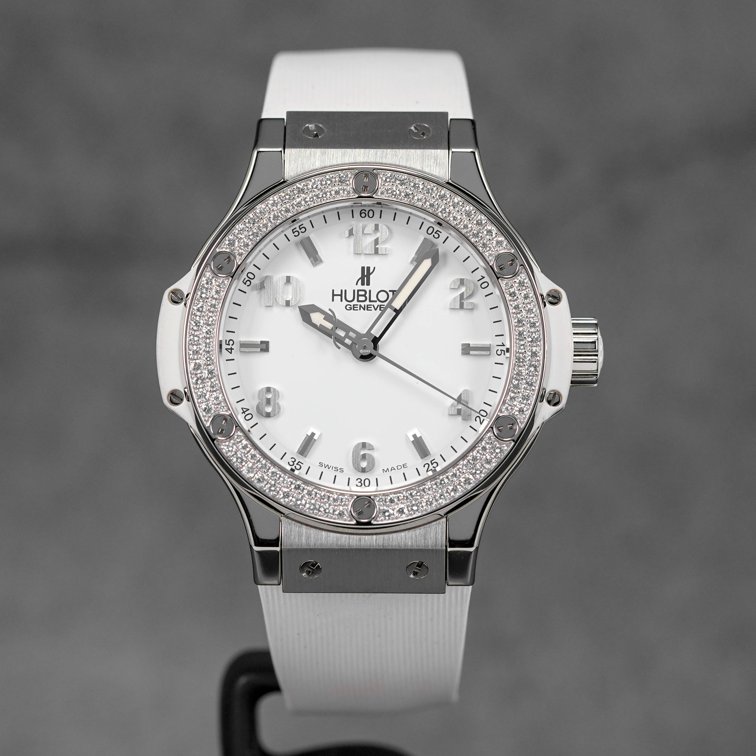 BIG BANG 38MM STEEL WHITE DIAMONDS (2015) - Main Image