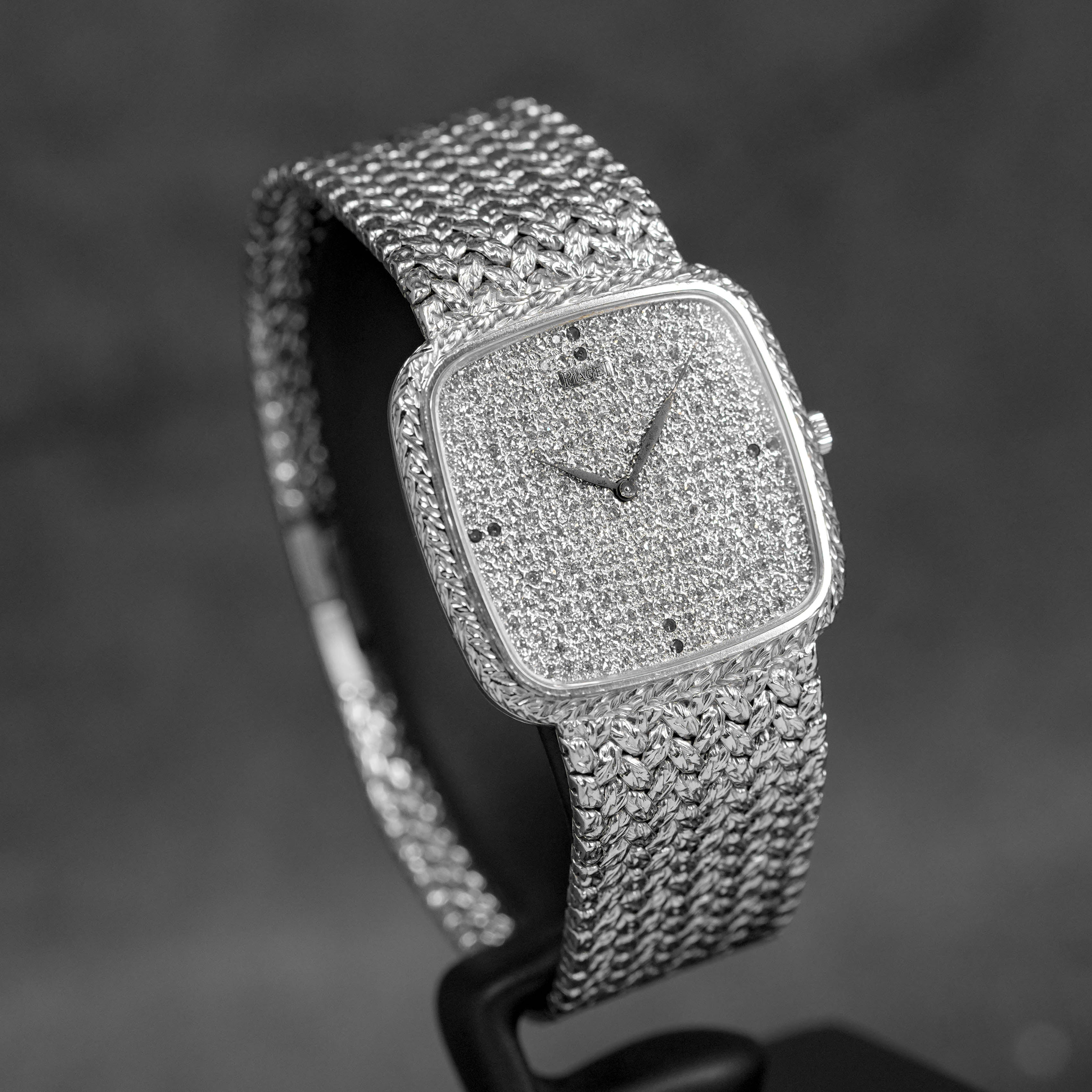 VINTAGE WHITEGOLD FULL PAVE DIAMOND & SAPPHIRE DIAL (WATCH ONLY)