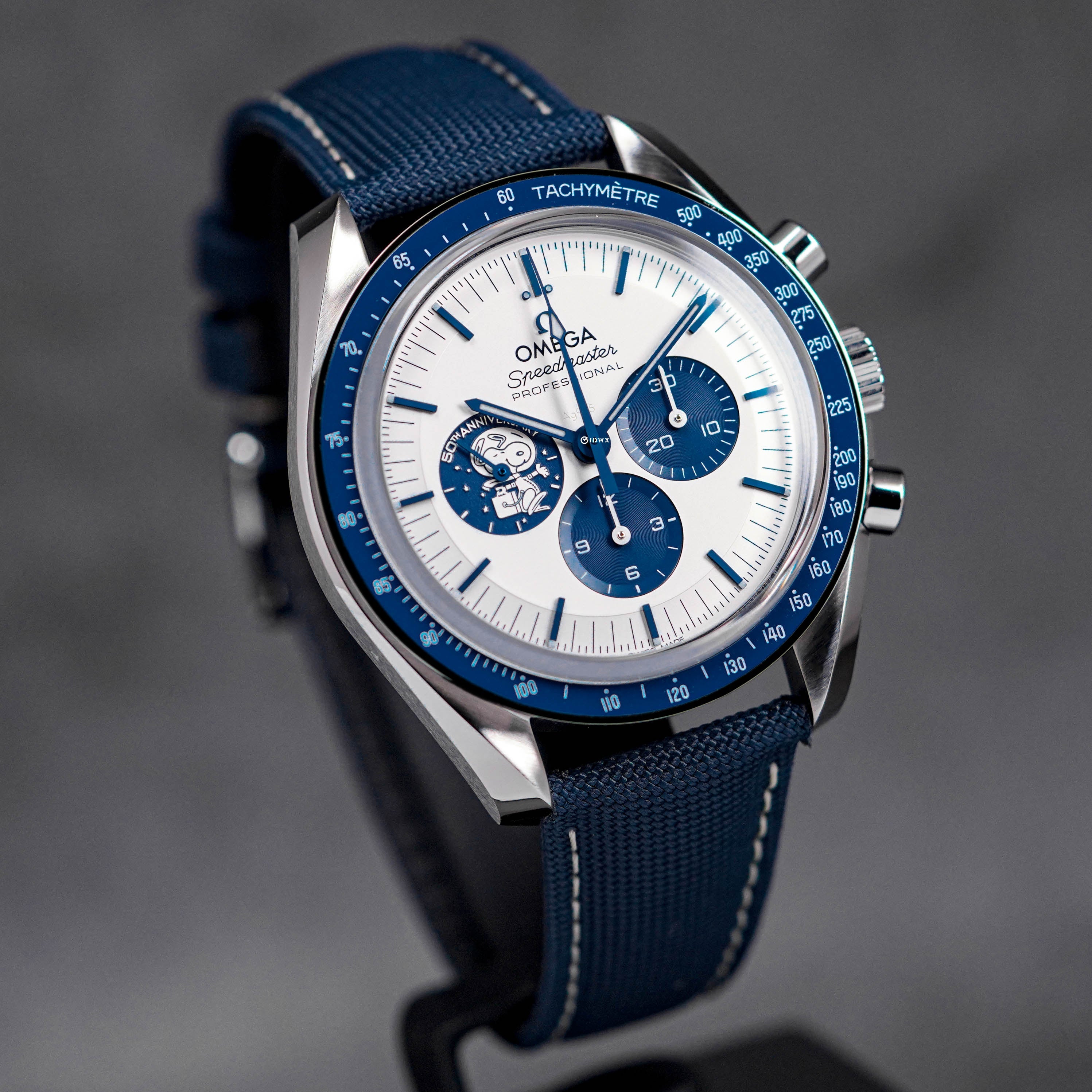 SPEEDMASTER 'SILVER SNOOPY AWARD' 50TH ANNIVERSARY (2026)