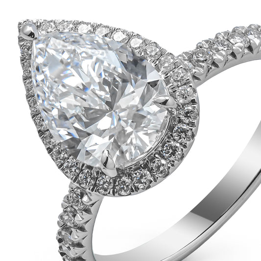 CHLOE WHITEGOLD RING 2CT PEAR CUT LAB DIAMOND WITH SIDE-STONES