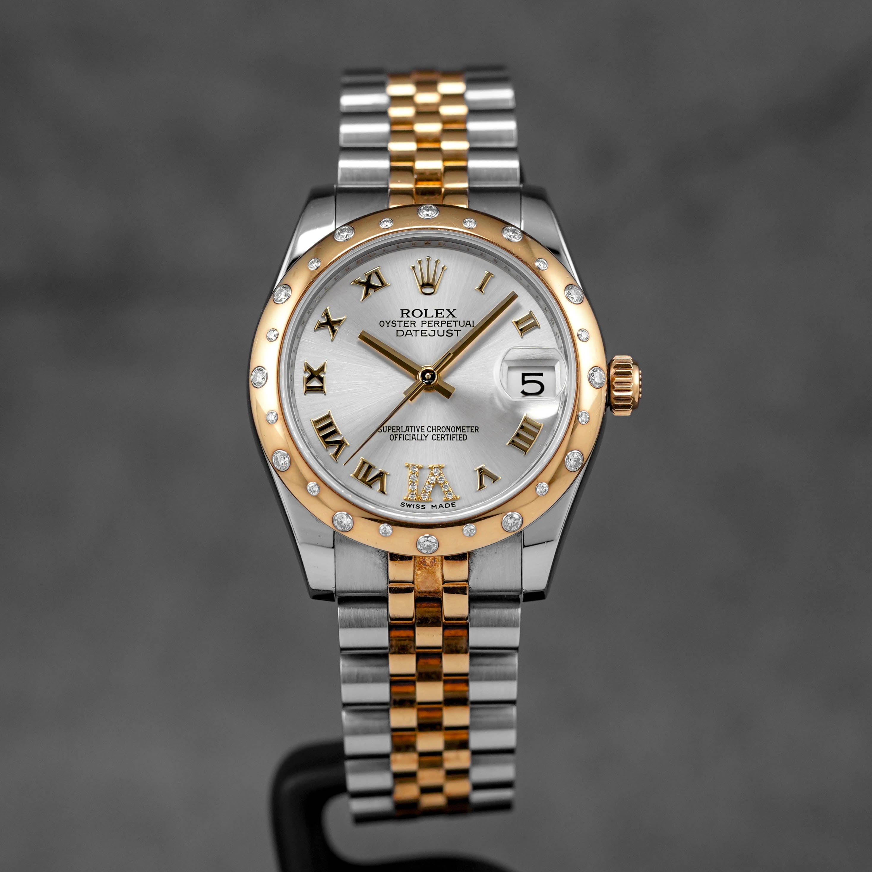 DATEJUST 31MM TWOTONE YELLOWGOLD SILVER ROMAN DIAL DIAMOND ON VI (2011)