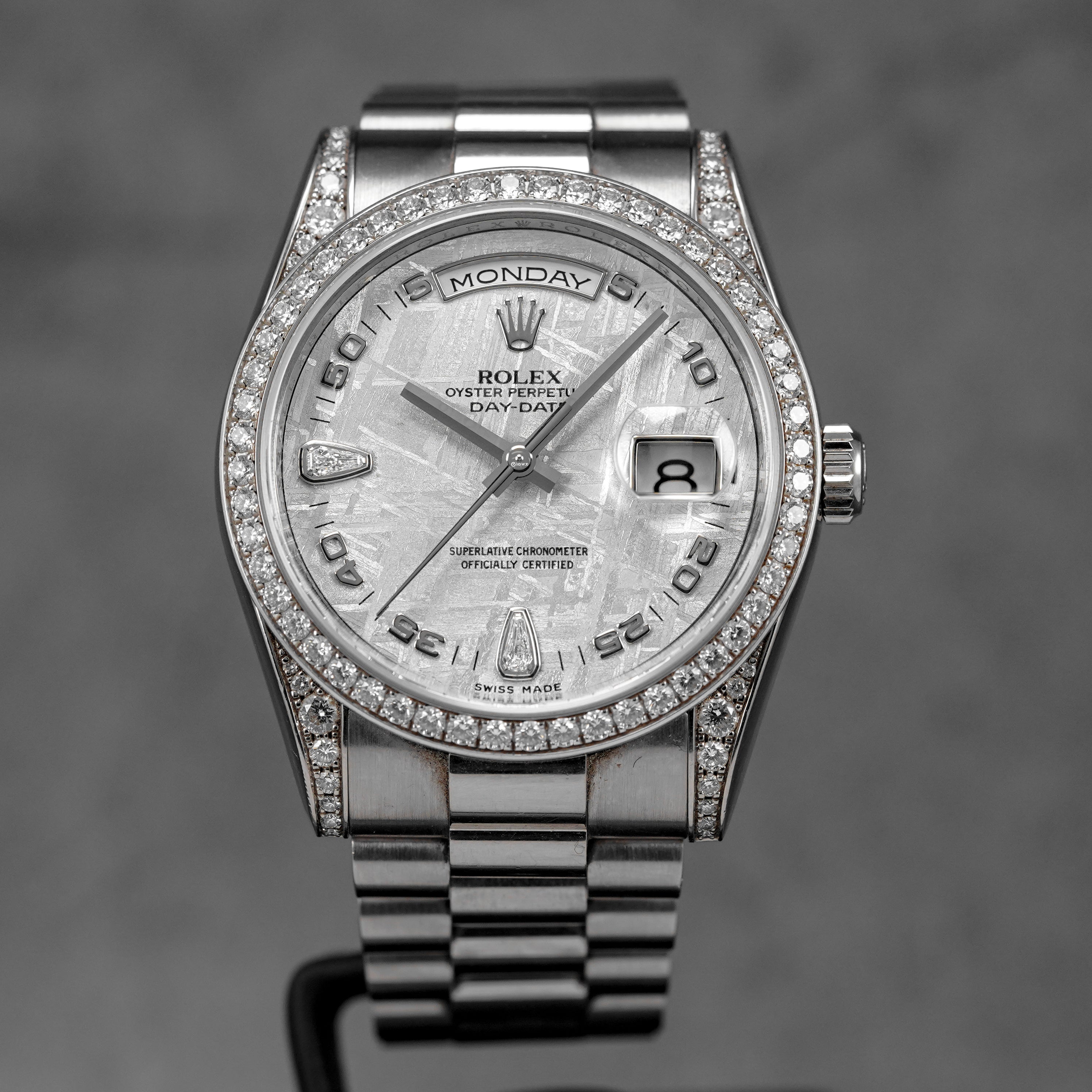 DAYDATE 36MM 118389 WHITEGOLD SILVER METEORITE DIAL DIAMOND SET BEZEL (WATCH ONLY)