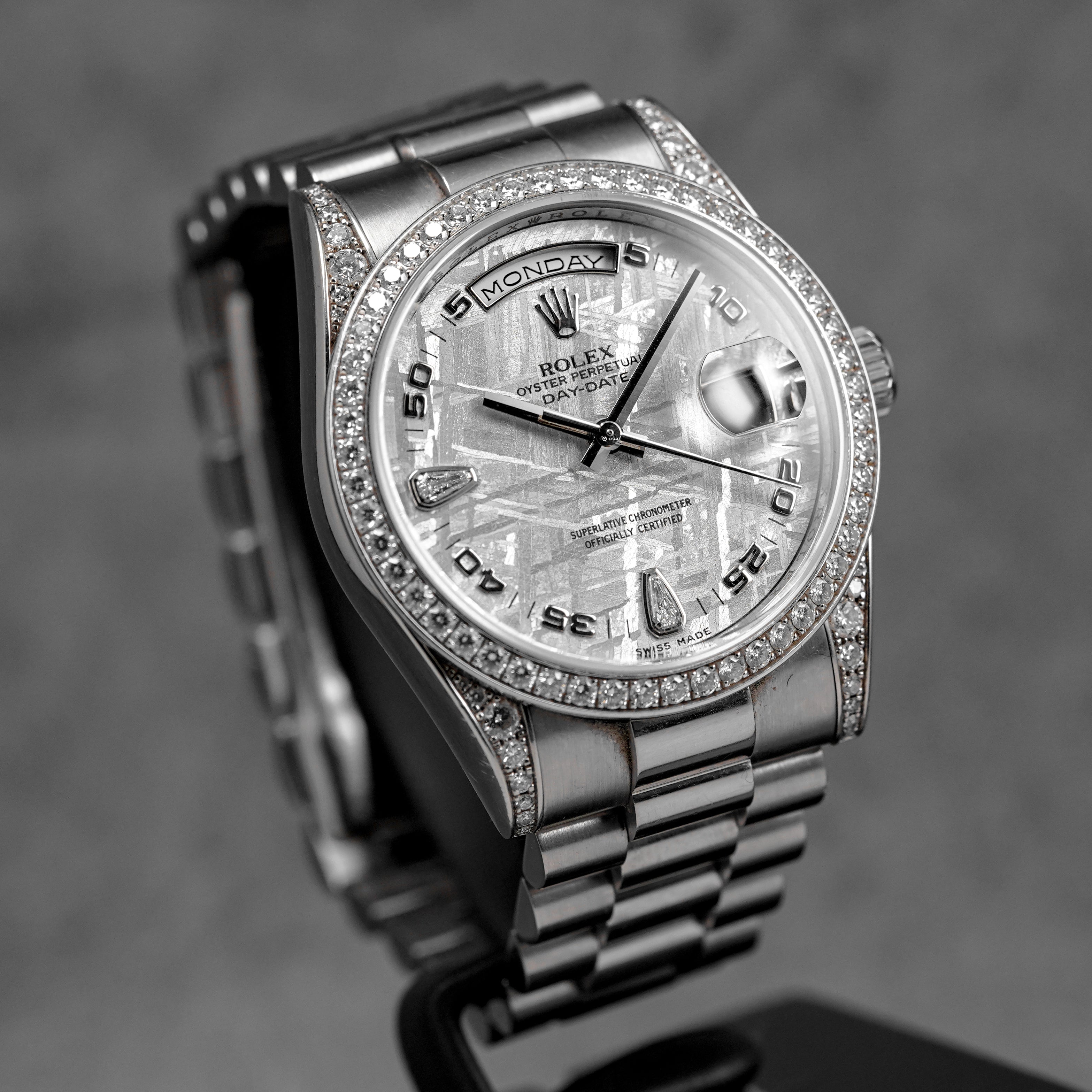 DAYDATE 36MM 118389 WHITEGOLD SILVER METEORITE DIAL DIAMOND SET BEZEL (WATCH ONLY)