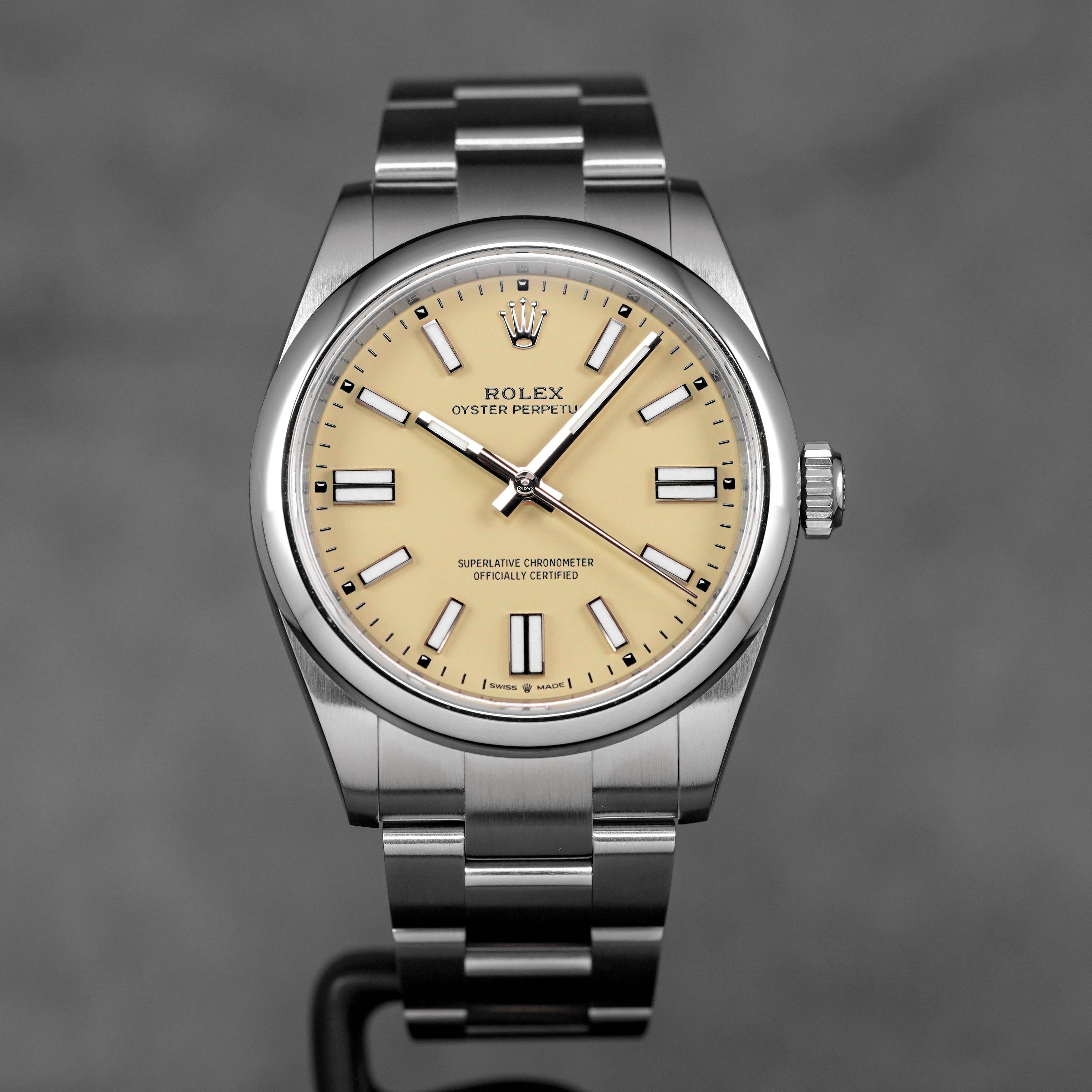 OYSTER PERPETUAL 41MM BEIGE DIAL (2025)