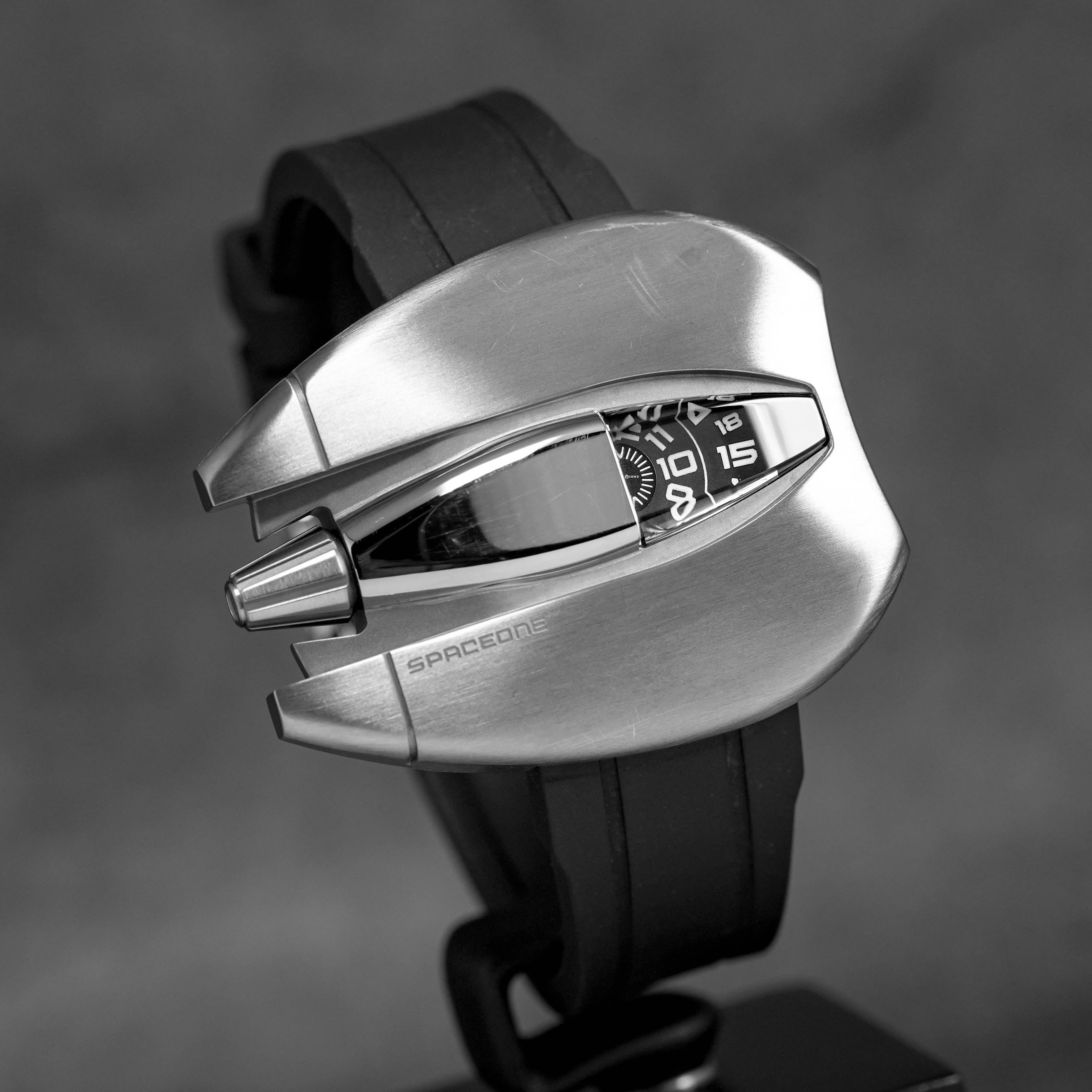 JUMPING HOUR TITANIUM LIMITED EDITION (UNDATED)