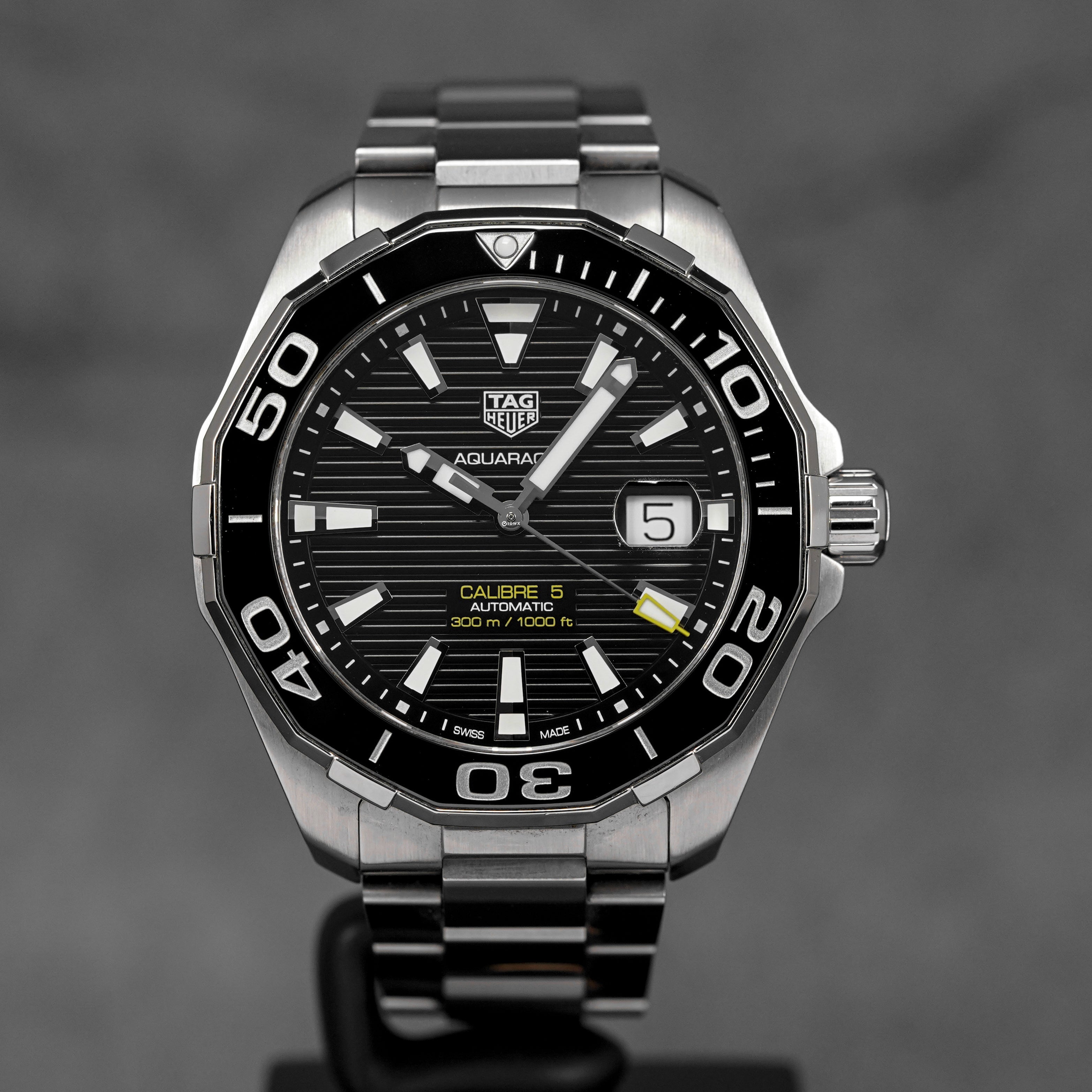 AQUARACER CALIBRE 5 BLACK DIAL (2020)
