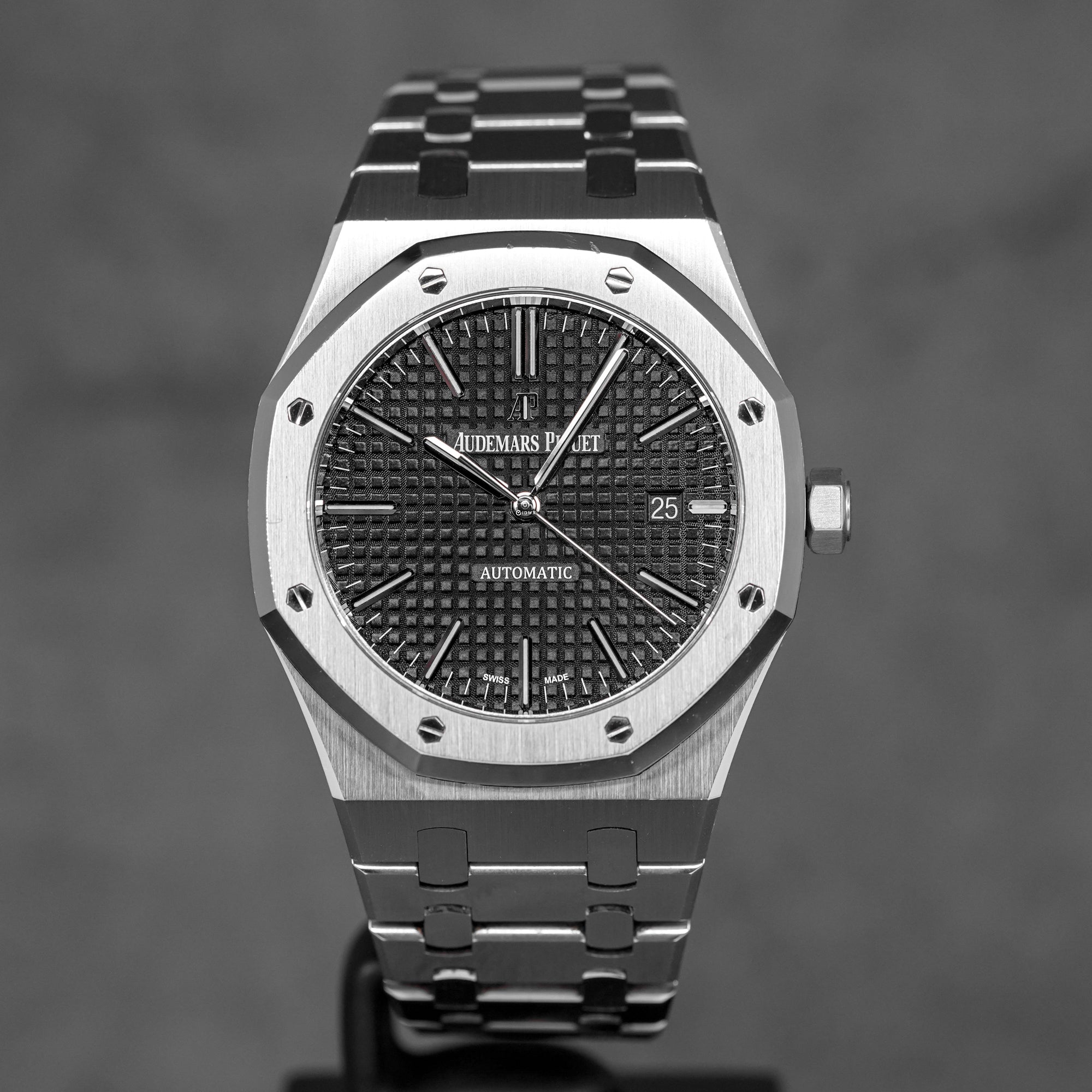 ROYAL OAK 41MM 15400 BLACK DIAL (2015)