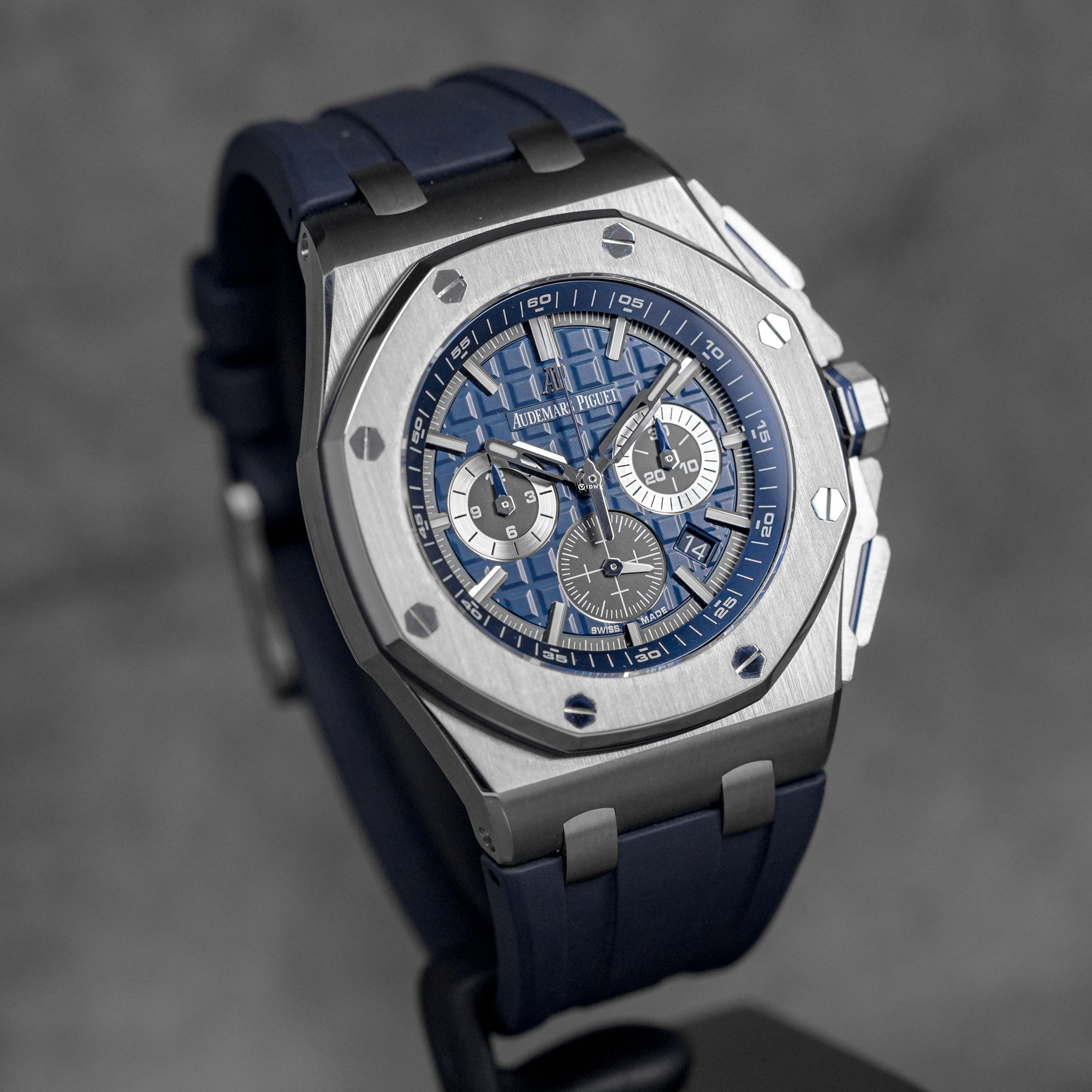 ROYAL OAK OFFSHORE CHRONOGRAPH 42MM TITANIUM BLUE DIAL (2020)