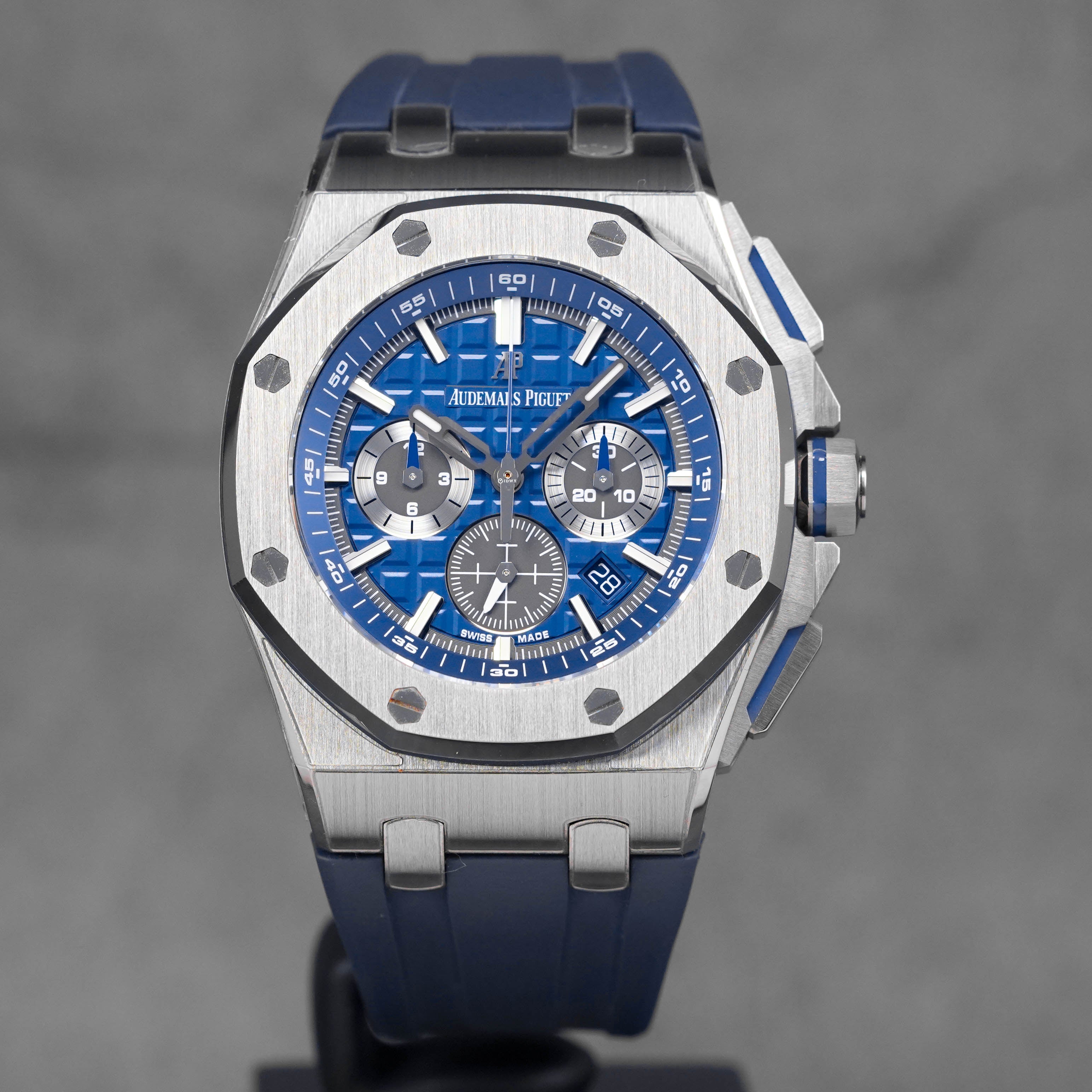 ROYAL OAK OFFSHORE CHRONOGRAPH 42MM TITANIUM BLUE DIAL (2022)
