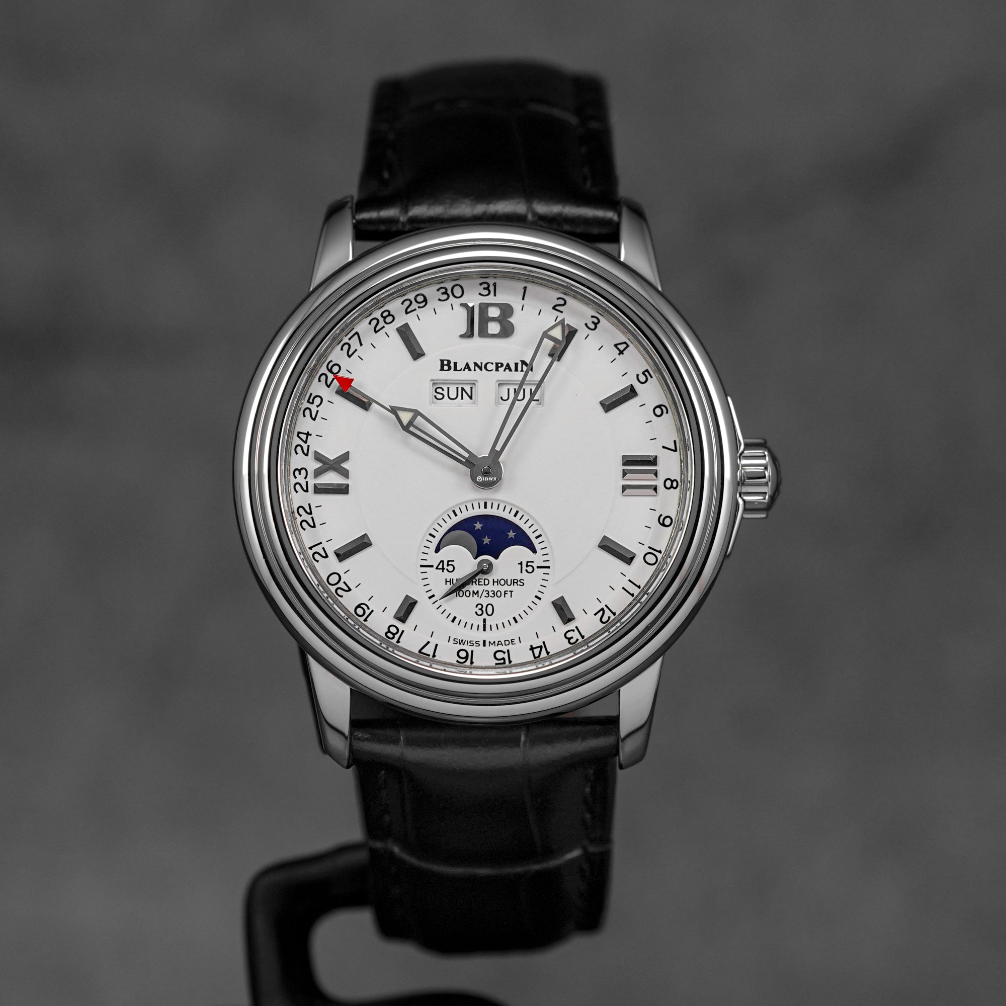 LEMAN COMPLETE CALENDAR MOONPHASE SILVER DIAL (WATCH ONLY)