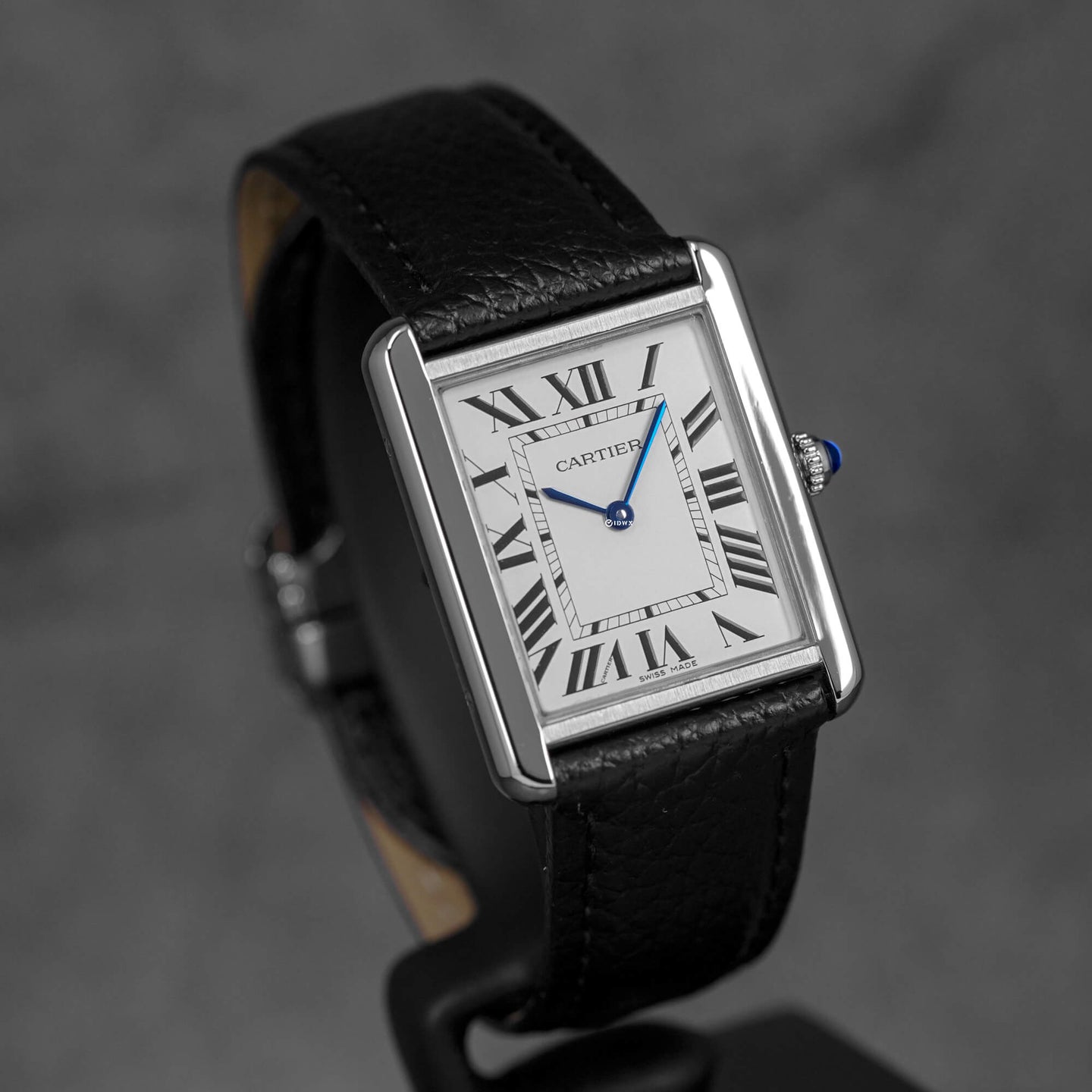 TANK SOLO L SILVER DIAL LEATHER STRAP (2019)