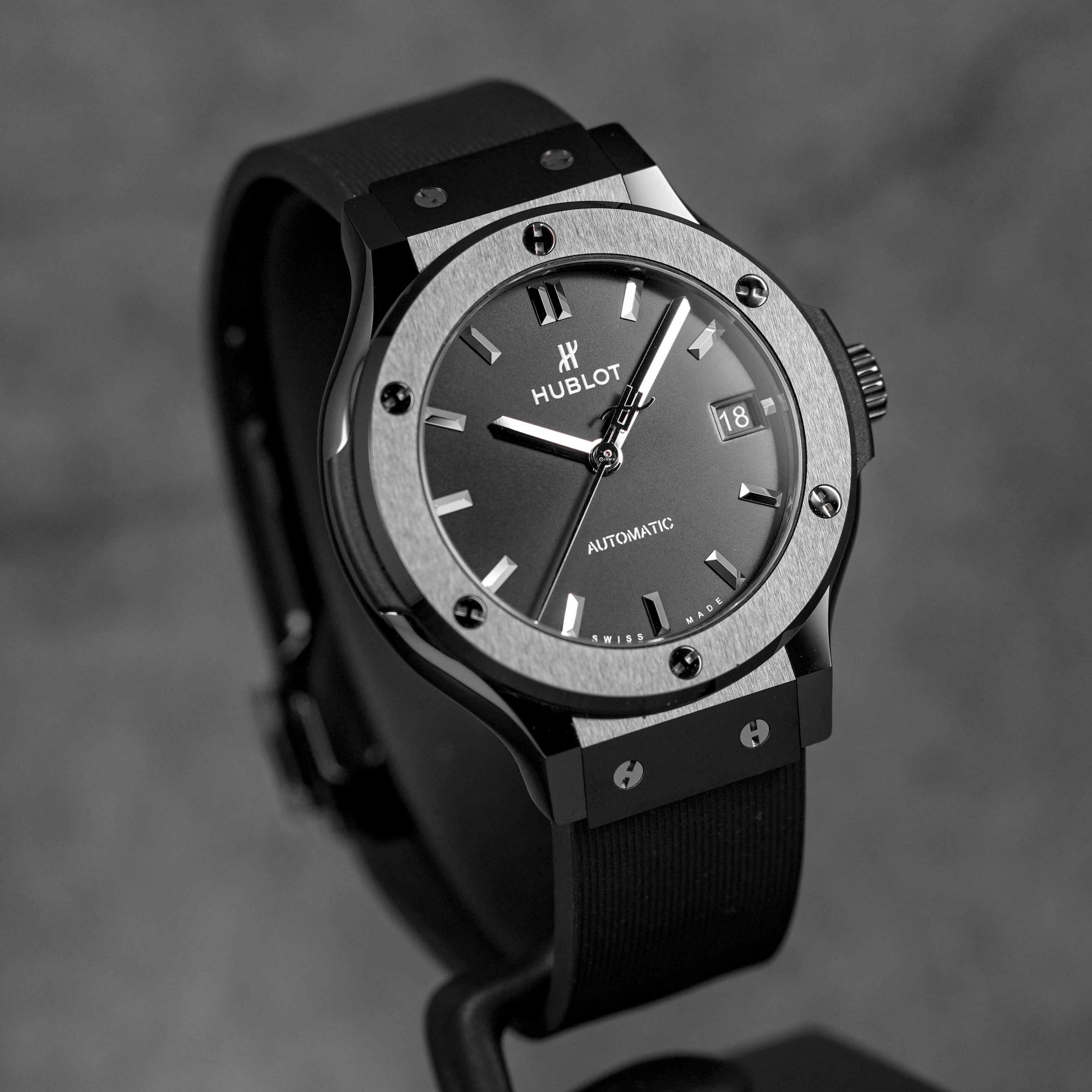 CLASSIC FUSION 38MM BLACK MAGIC CERAMIC (2026)