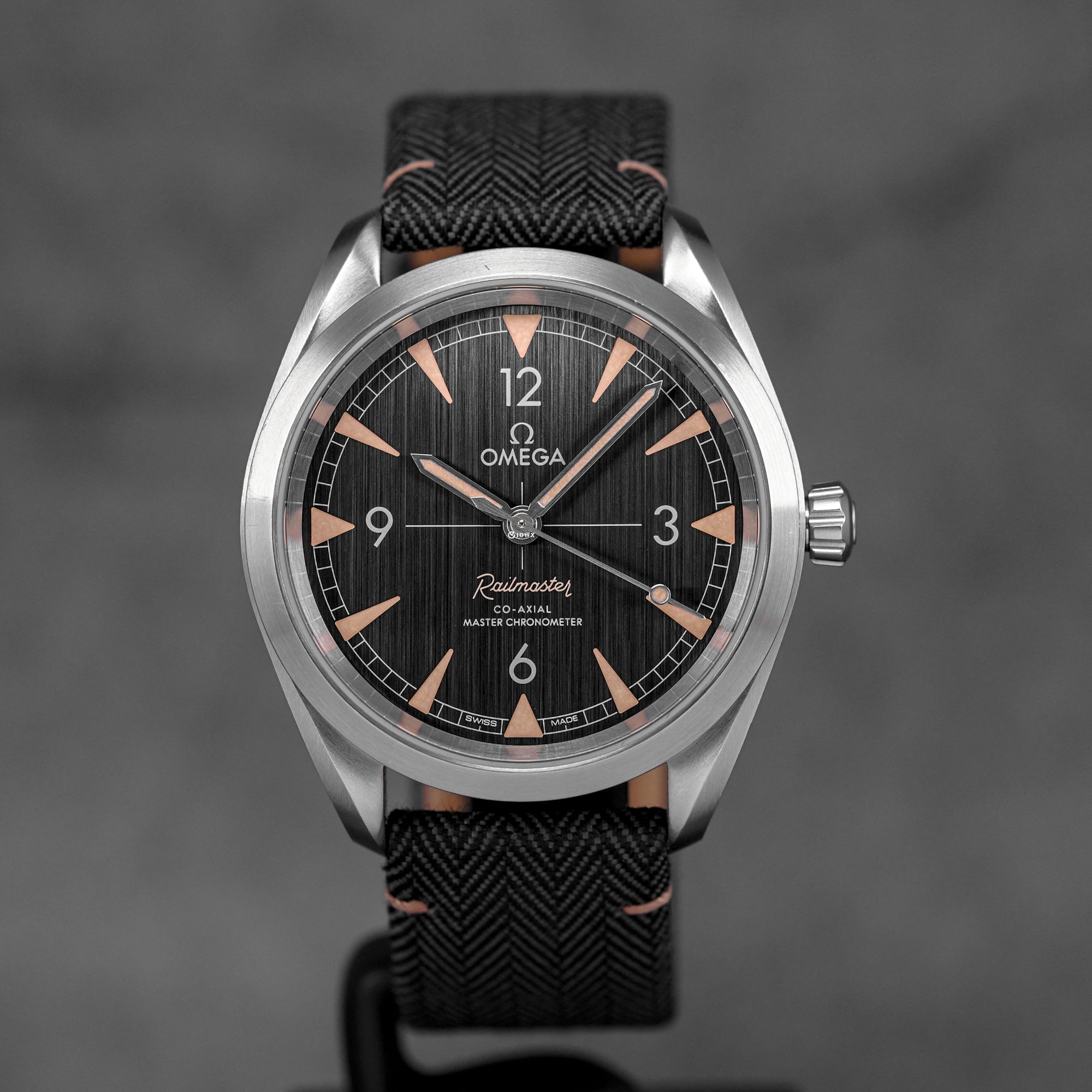 SEAMASTER RAILMASTER BLACK DIAL (2019)