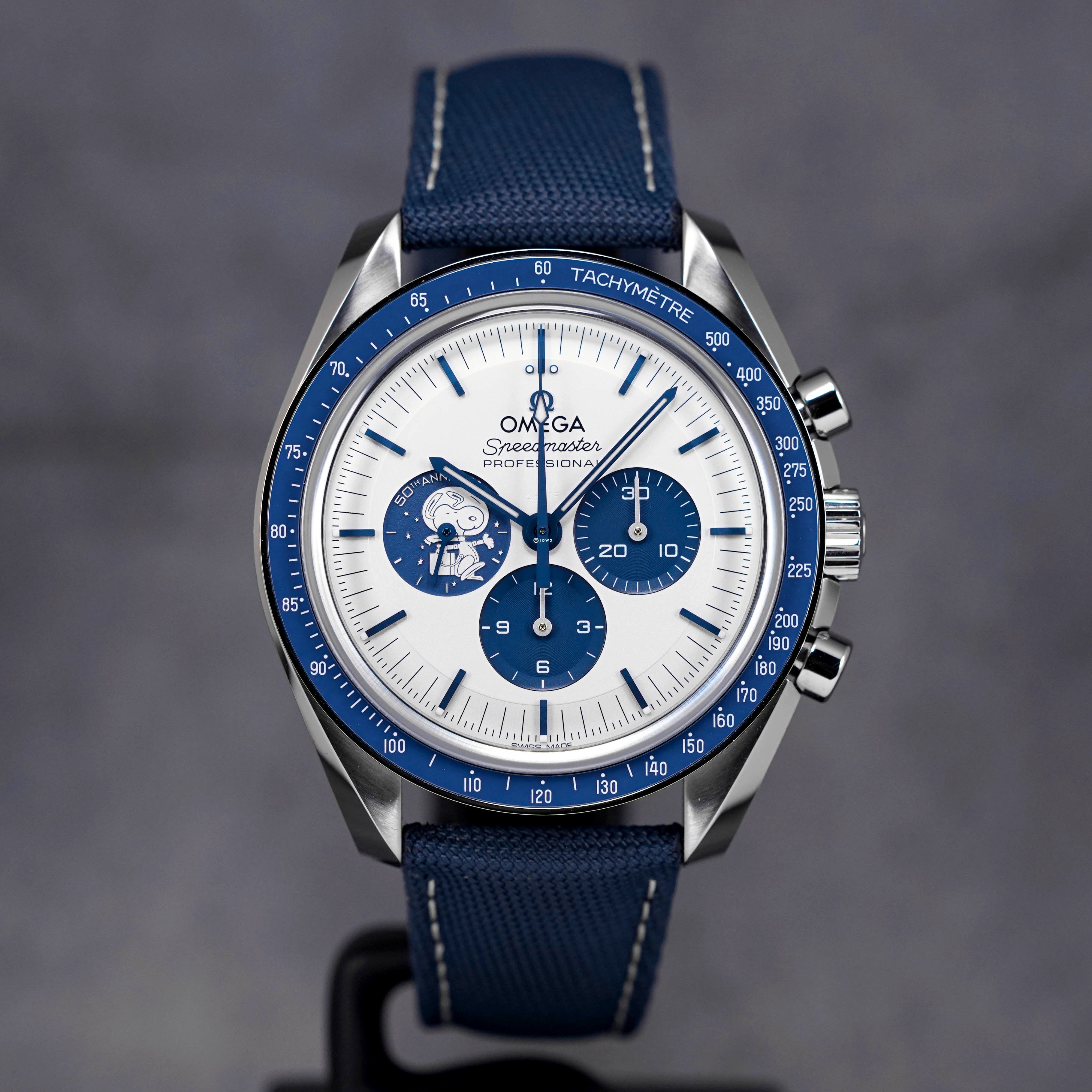 SPEEDMASTER 'SILVER SNOOPY AWARD' 50TH ANNIVERSARY (2025)