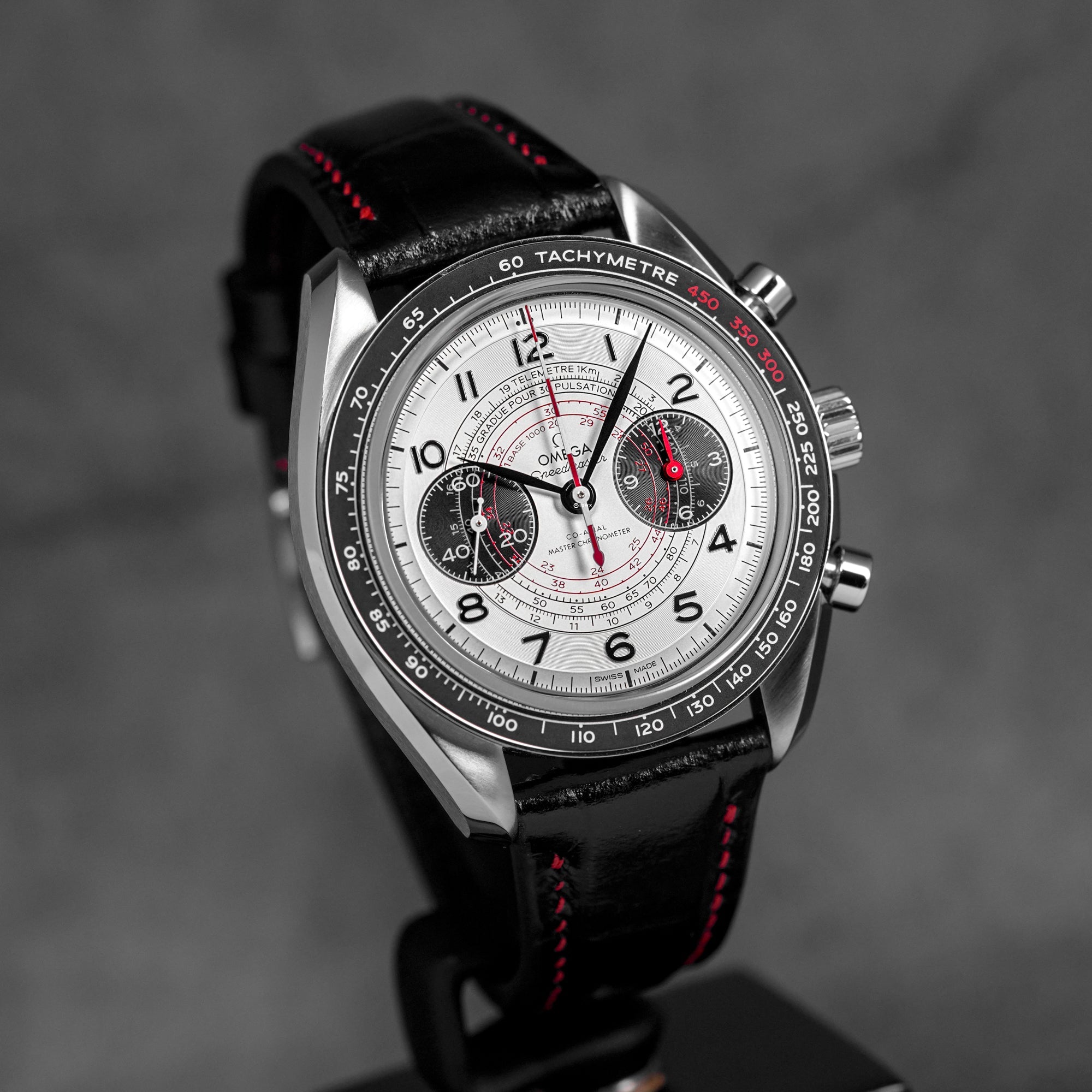 SPEEDMASTER CHRONOSCOPE SILVER DIAL LEATHER STRAP (2022)