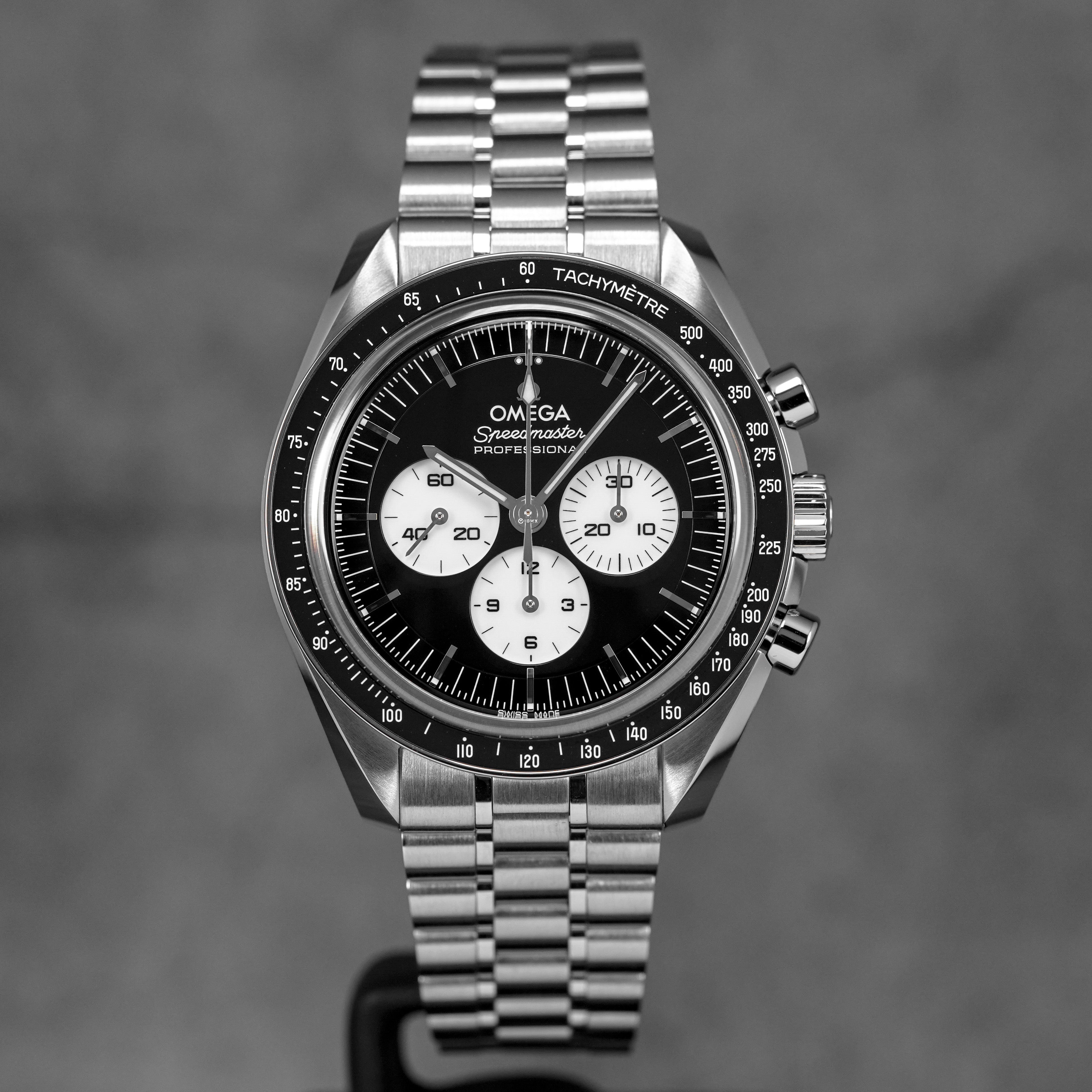 SPEEDMASTER MOONWATCH REVERSE PANDA DIAL (2026)