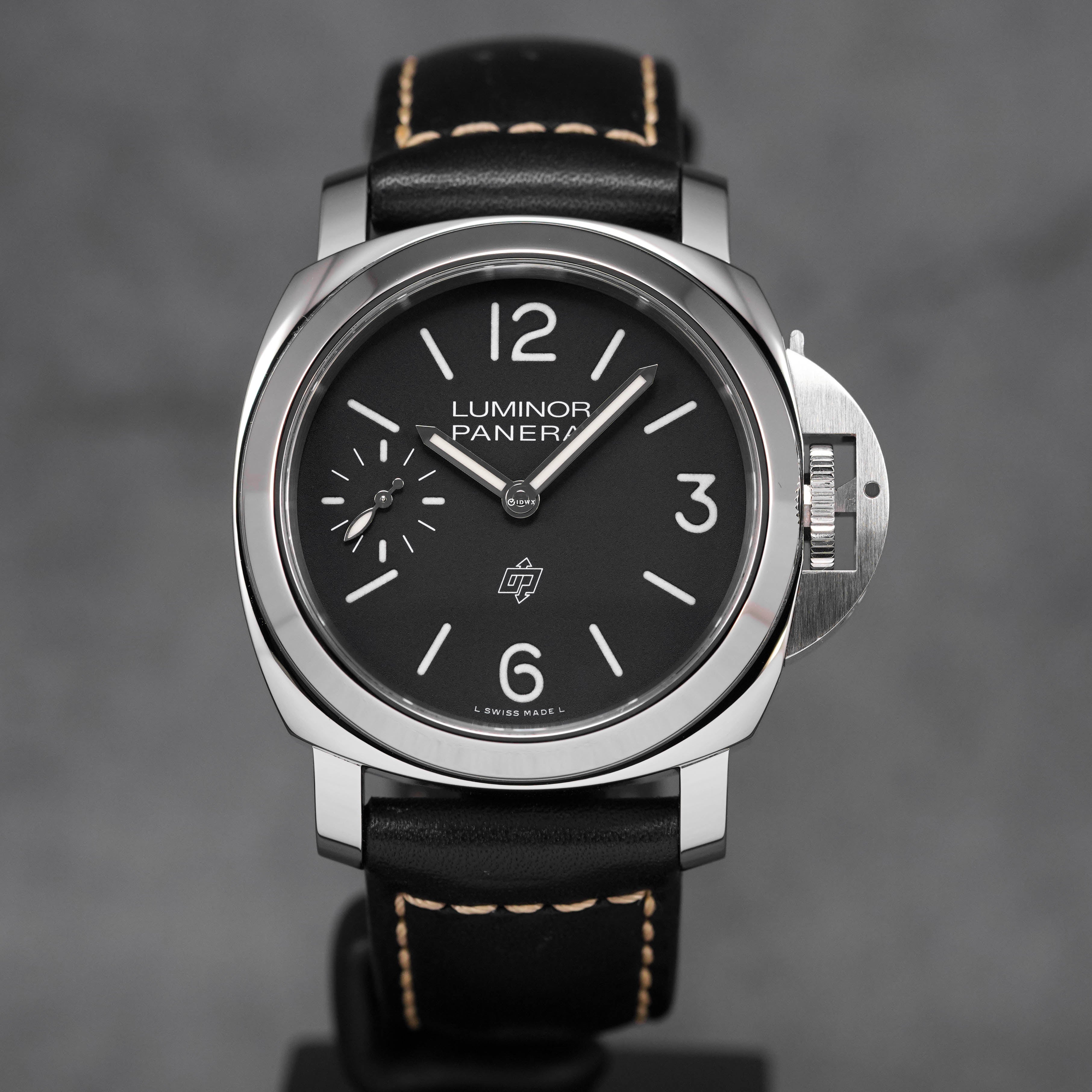 LUMINOR LOGO 44MM BLACK DIAL PAM 1084 (2024)