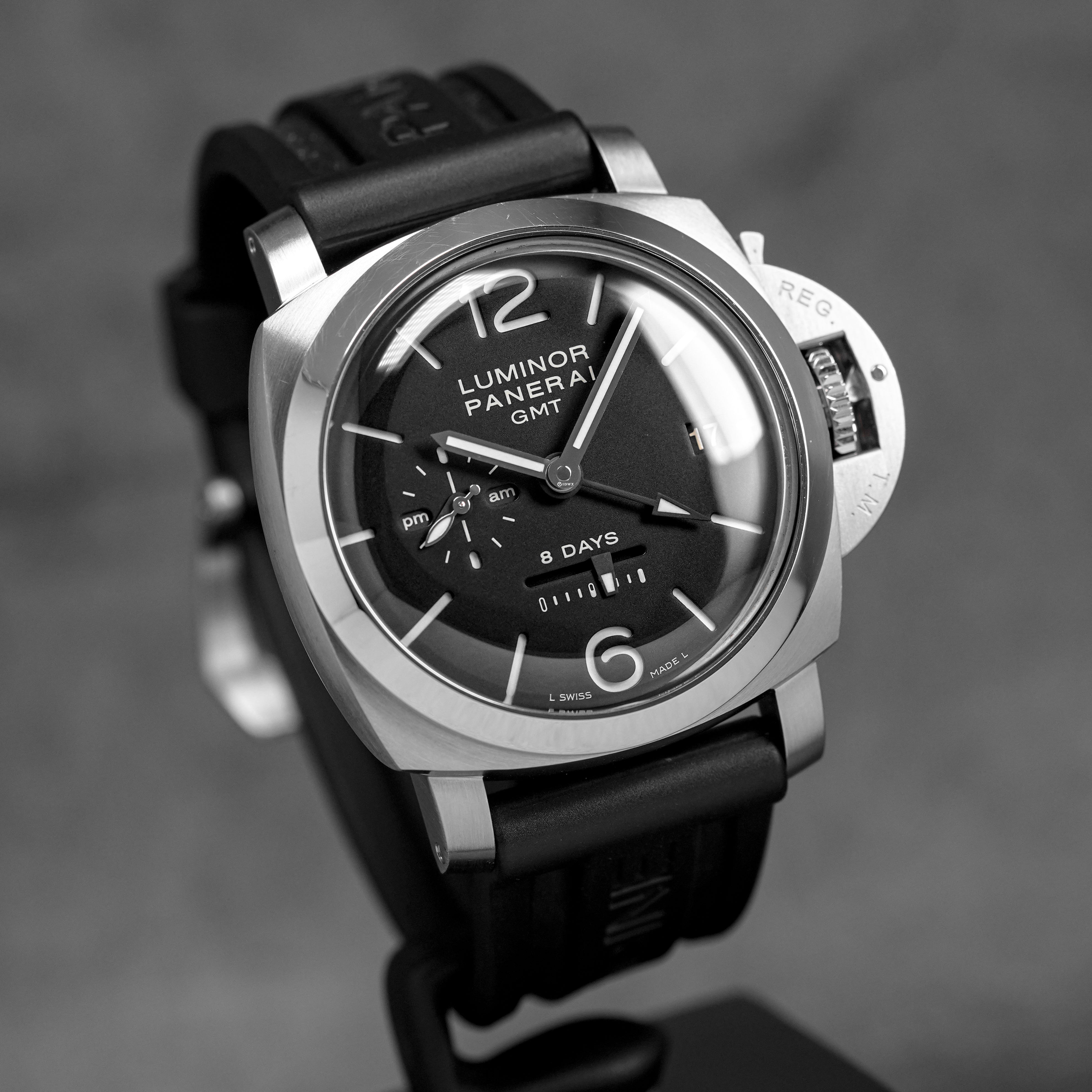 LUMINOR 1950 8 DAYS GMT 44MM BLACK DIAL PAM 233 (2015)