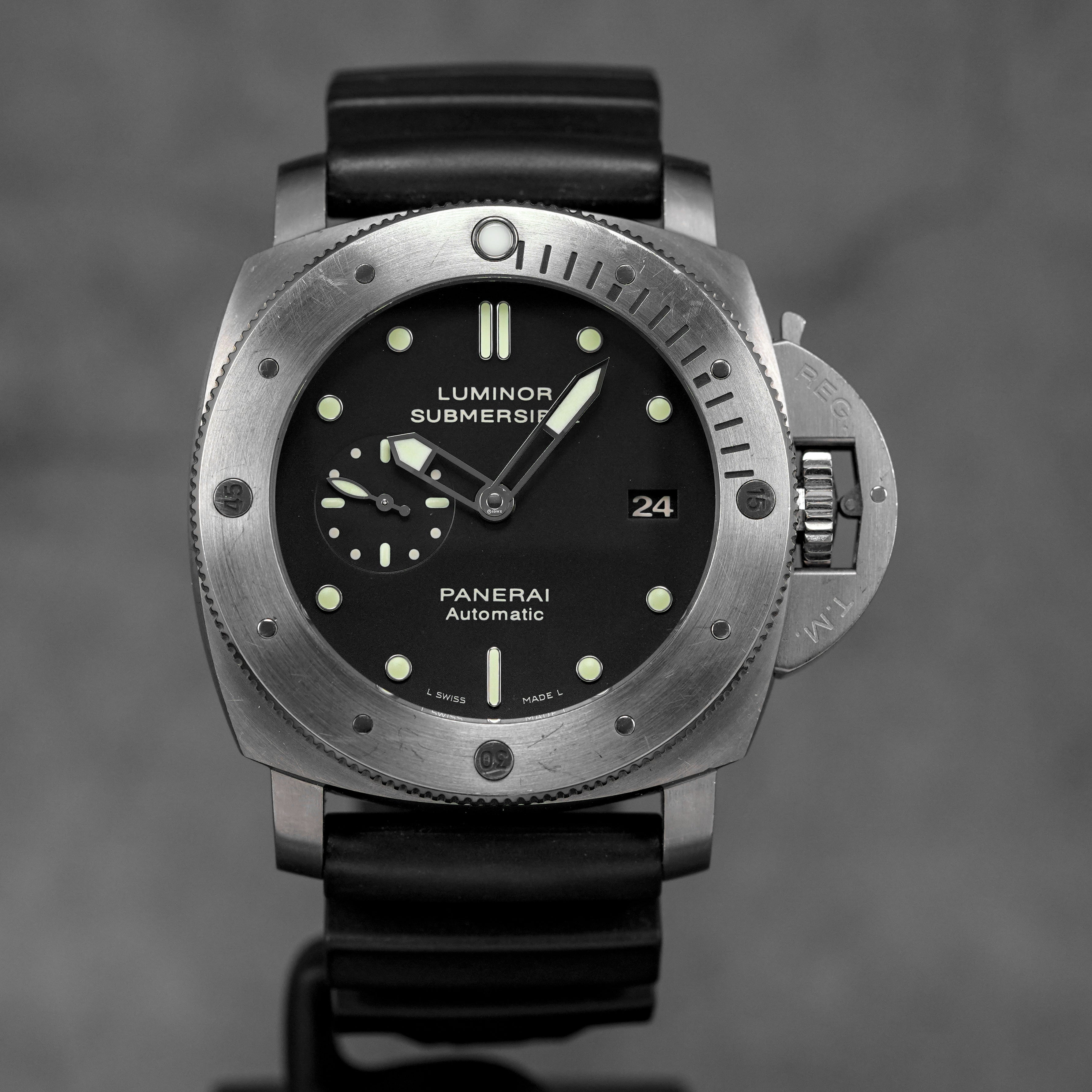 LUMINOR SUBMERSIBLE 1950 3 DAYS 47MM TITANIUM BLACK DIAL PAM 305 (2010)