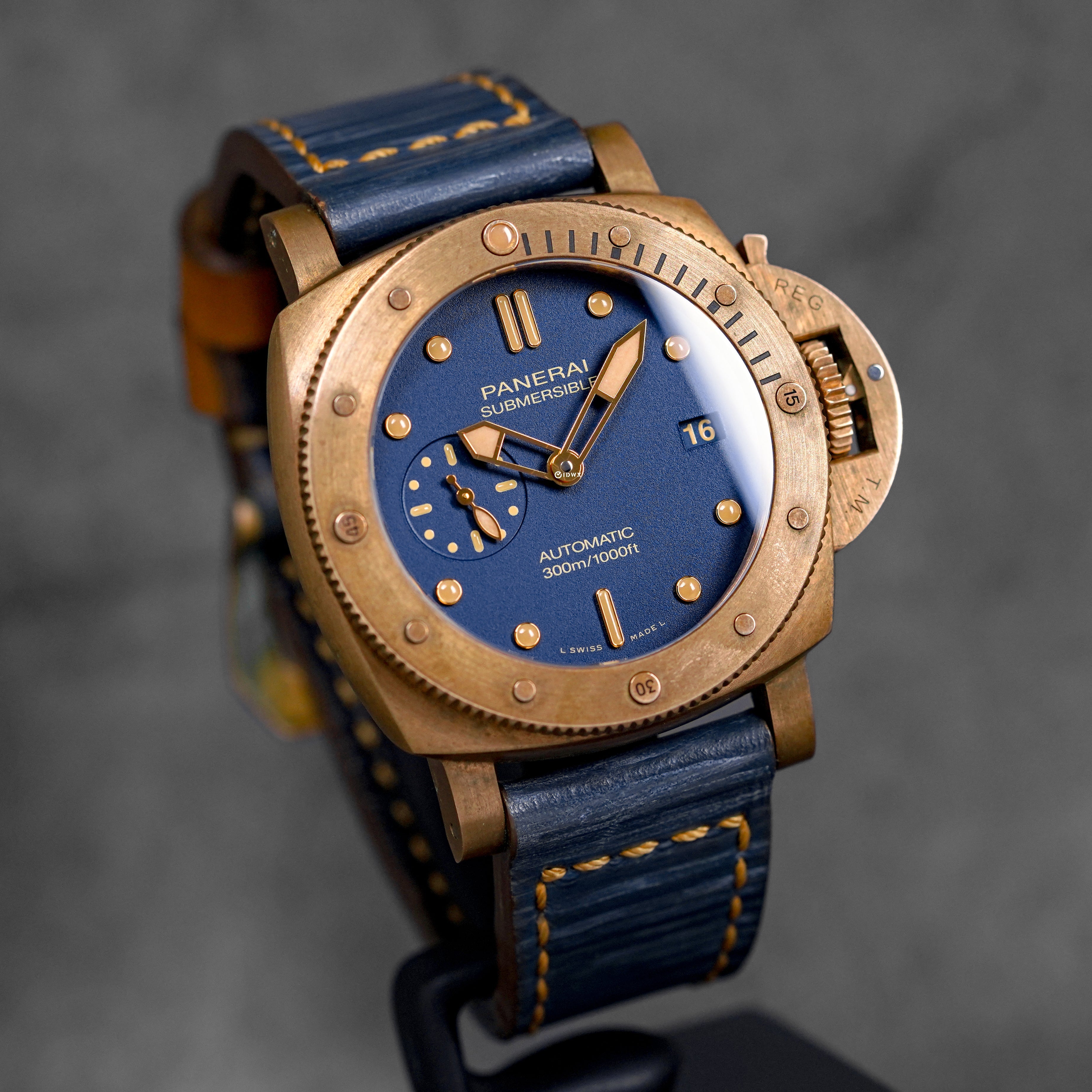 SUBMERSIBLE BRONZO 42MM BLU ABISSO PAM 1074 (2025)