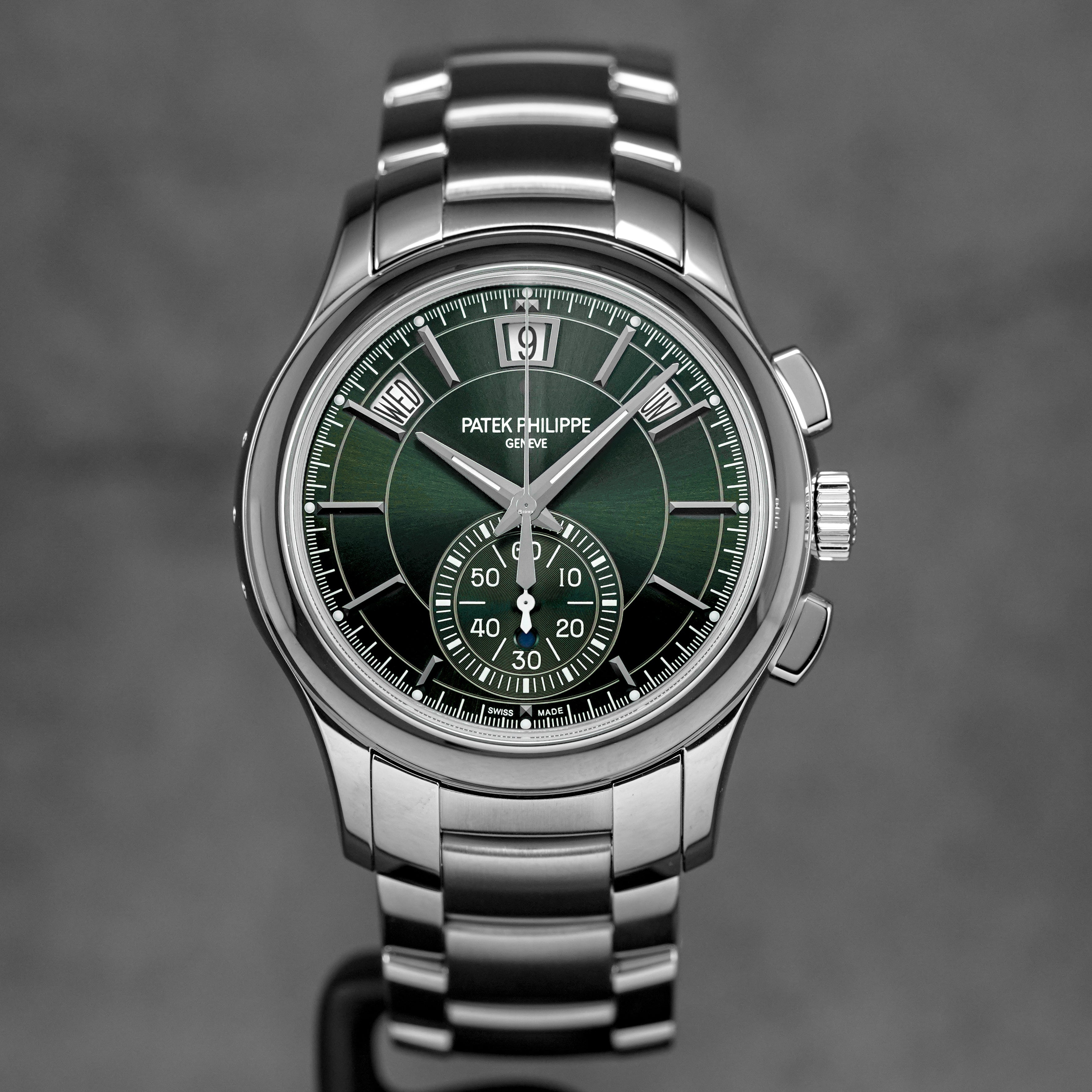 PATEK PHILIPPE COMPLICATIONS 5905/1A ANNUAL CALENDAR CHRONOGRAPH OLIVE GREEN DIAL (2022)