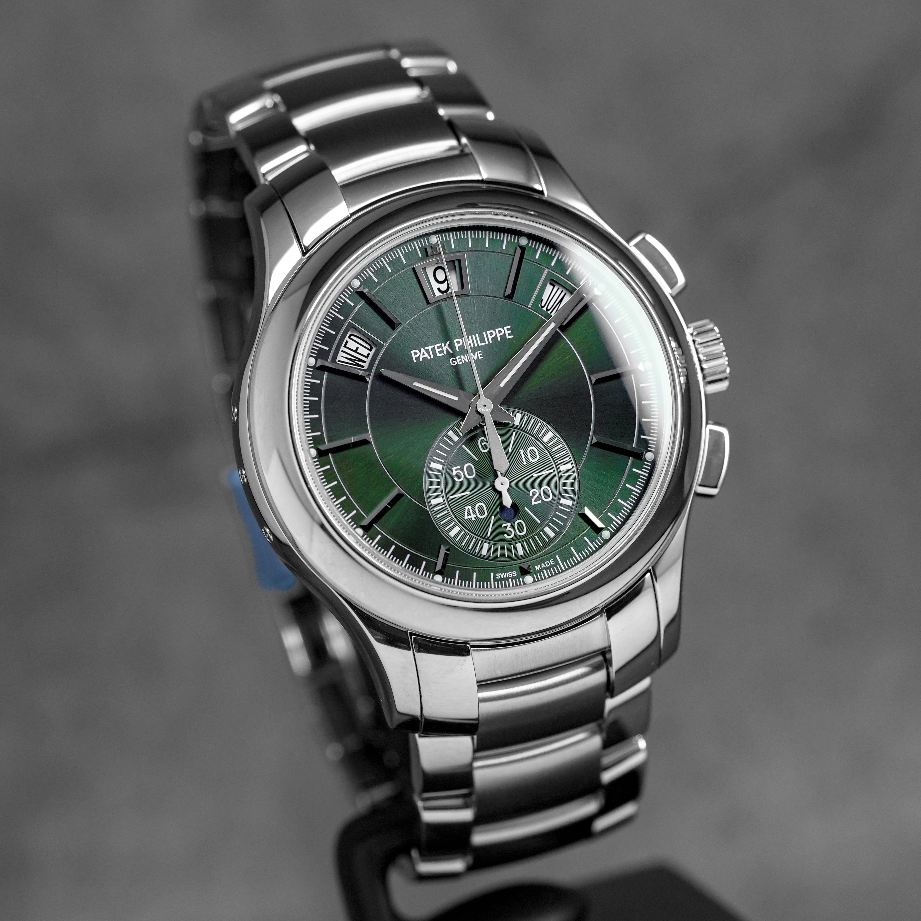 PATEK PHILIPPE COMPLICATIONS 5905/1A ANNUAL CALENDAR CHRONOGRAPH OLIVE GREEN DIAL (2022)