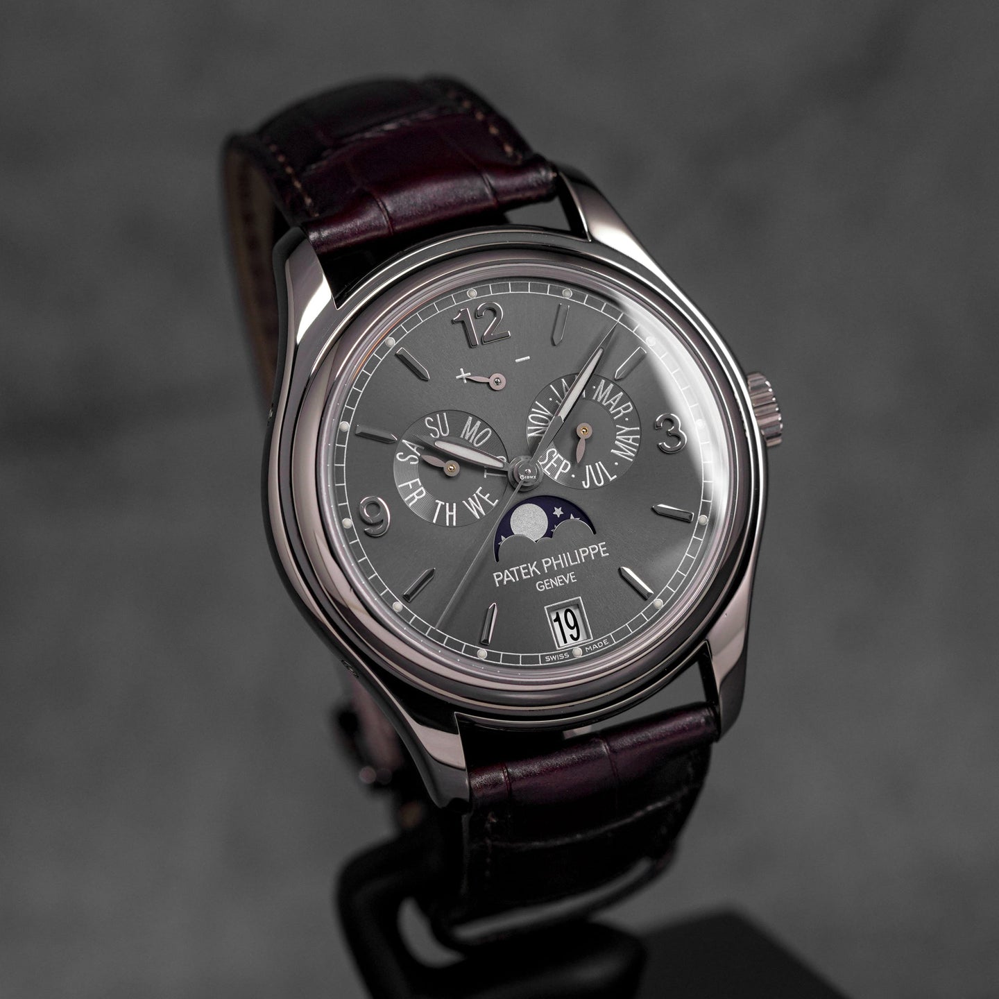 COMPLICATIONS 5146G WHITEGOLD ANNUAL CALENDAR GREY DIAL (2008)