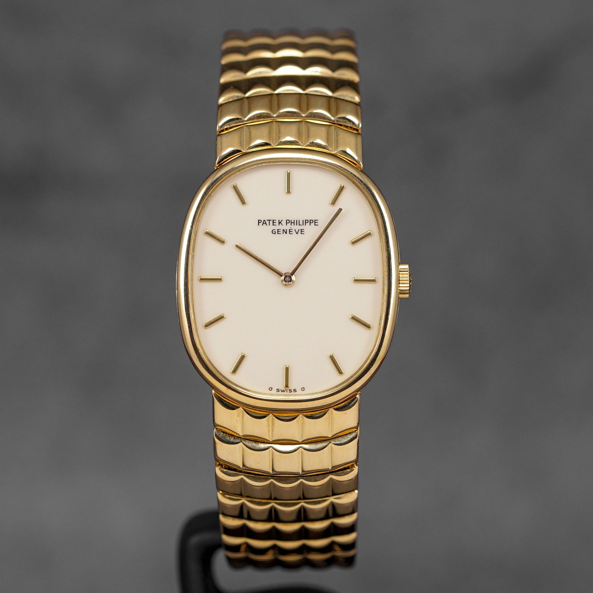 GOLDEN ELLIPSE 3848/15 YELLOWGOLD IVORY DIAL (1987)