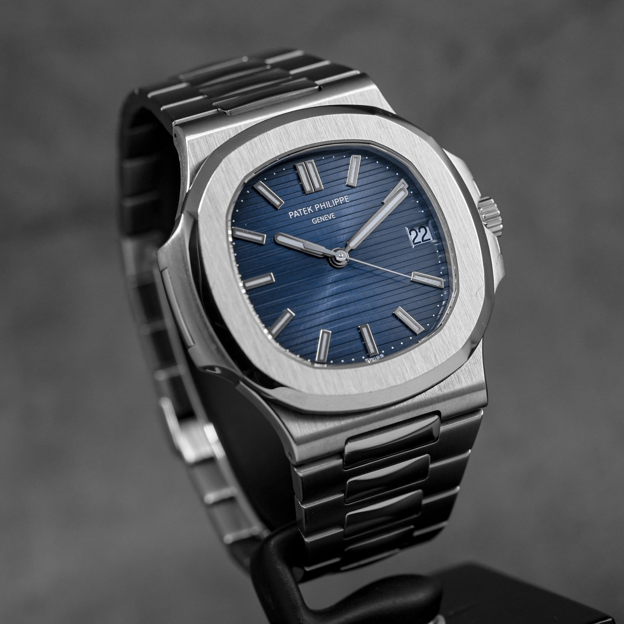 NAUTILUS 5711/1A BLUE DIAL (2018)