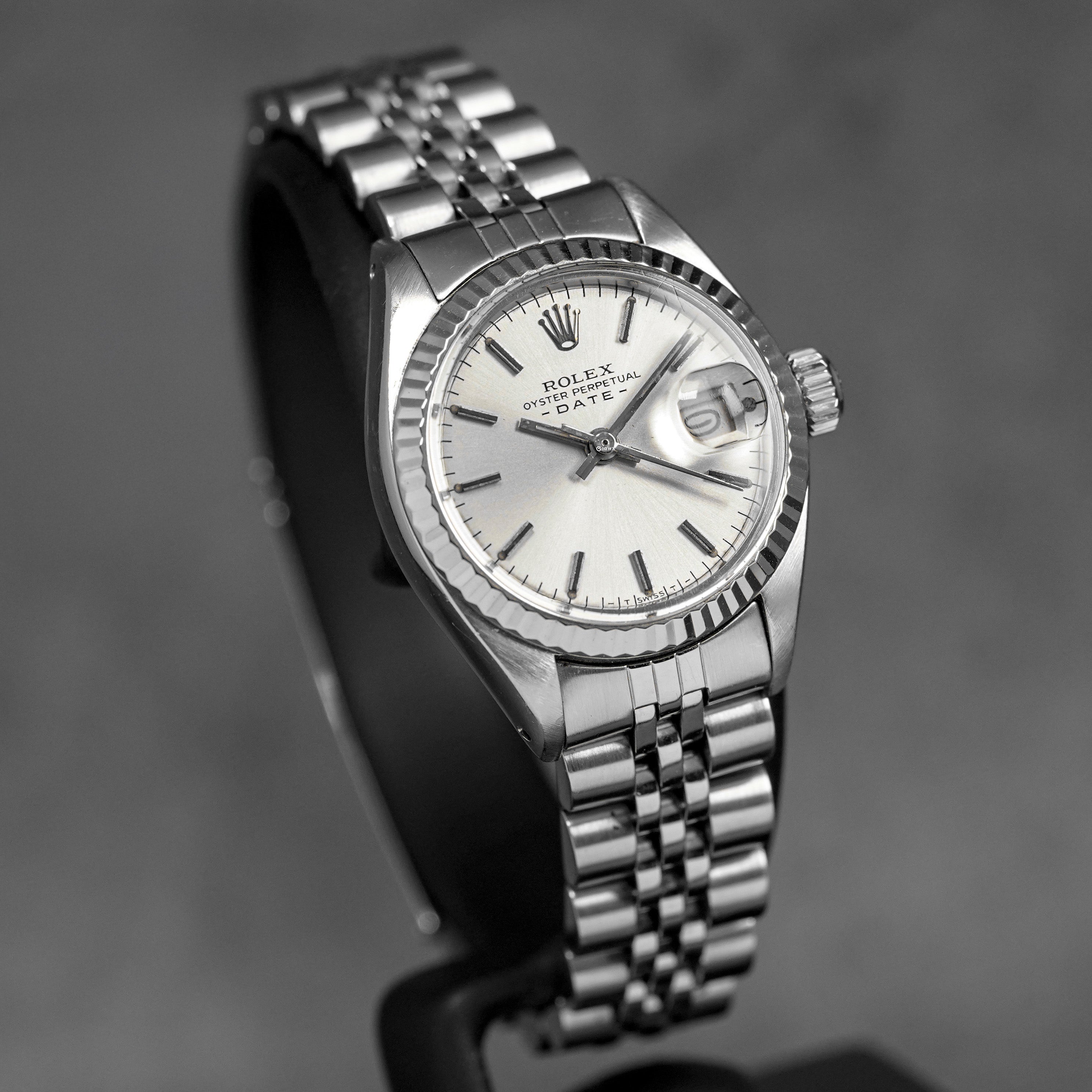 OYSTER PERPETUAL DATE 26MM SILVER DIAL (WATCH ONLY)