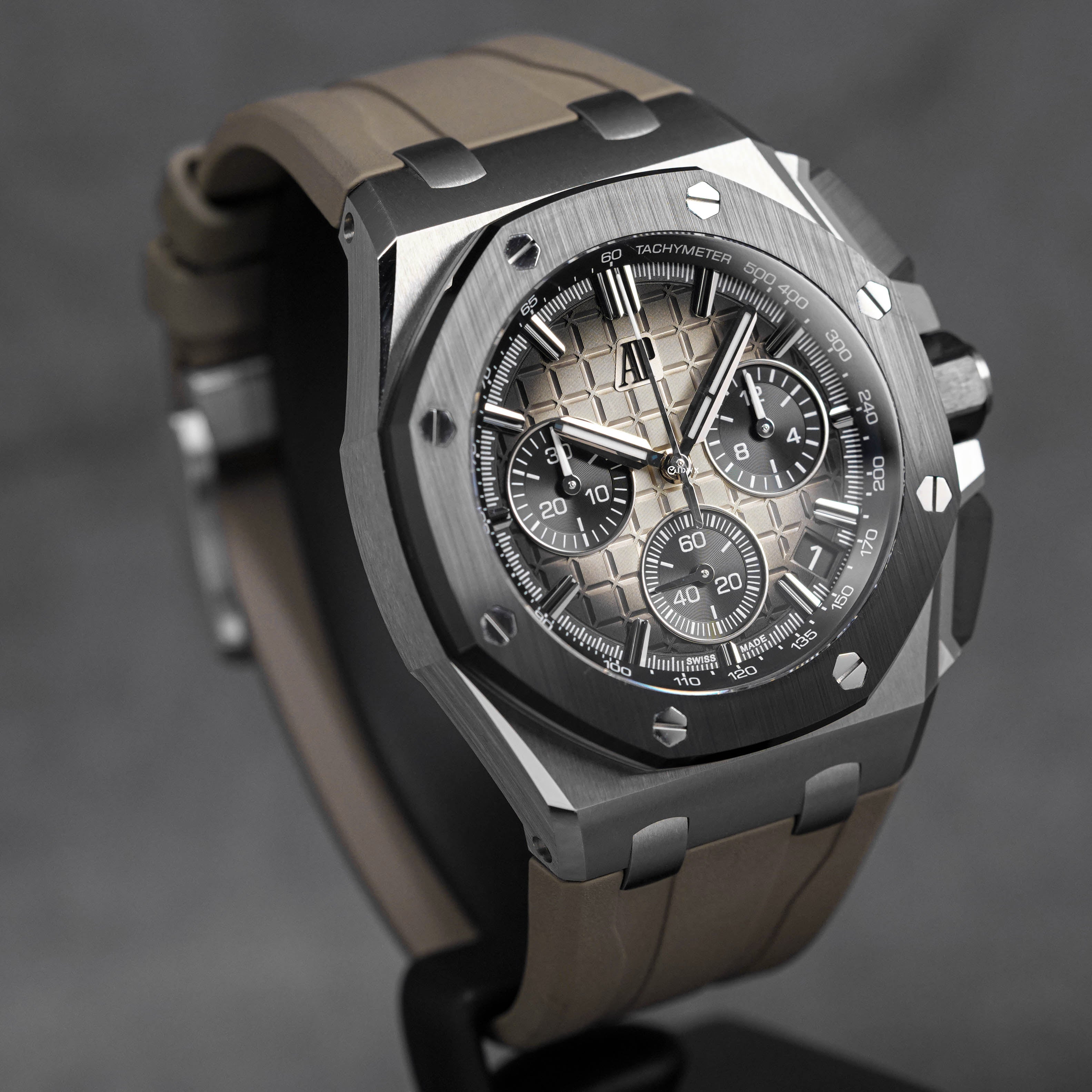 ROYAL OAK OFFSHORE CHRONOGRAPH 43MM TAUPE (2023)