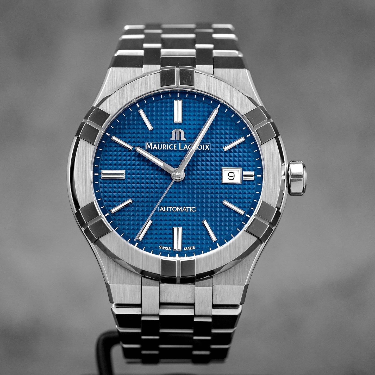 AIKON AUTOMATIC DATE 42MM STEEL BLUE DIAL (2021)