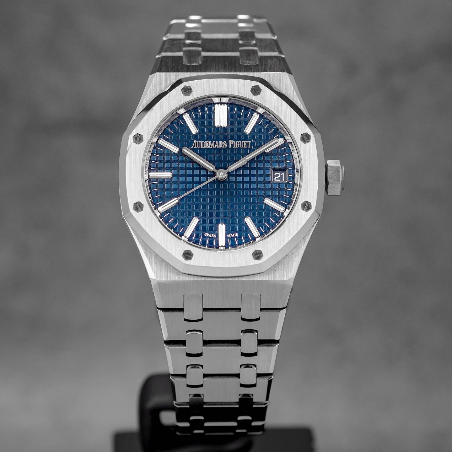 ROYAL OAK 37MM 15550 BLUE DIAL (2024)