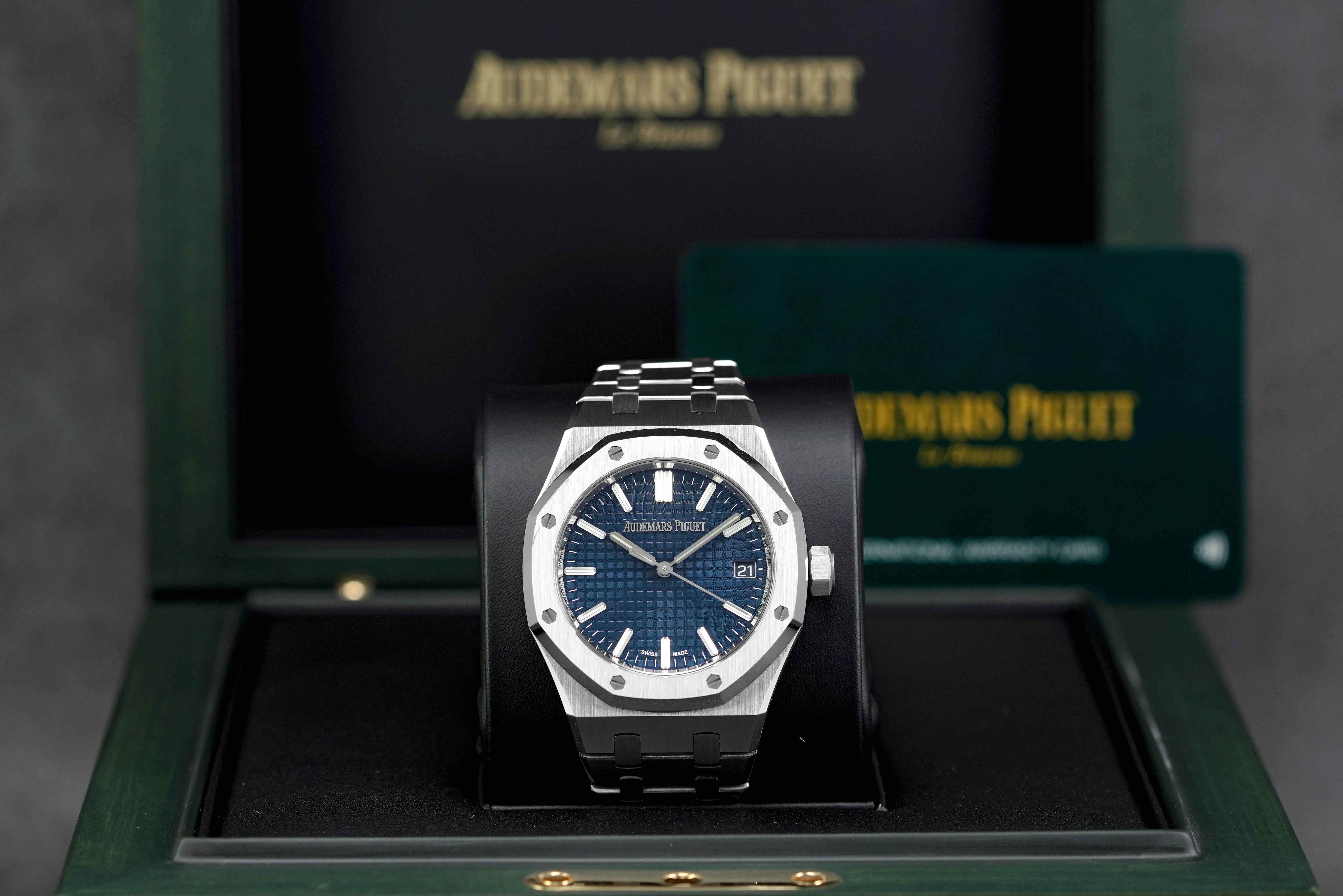 AUDEMARS PIGUET ROYAL OAK 37MM 15550 BLUE DIAL (2024) – ONELUXE