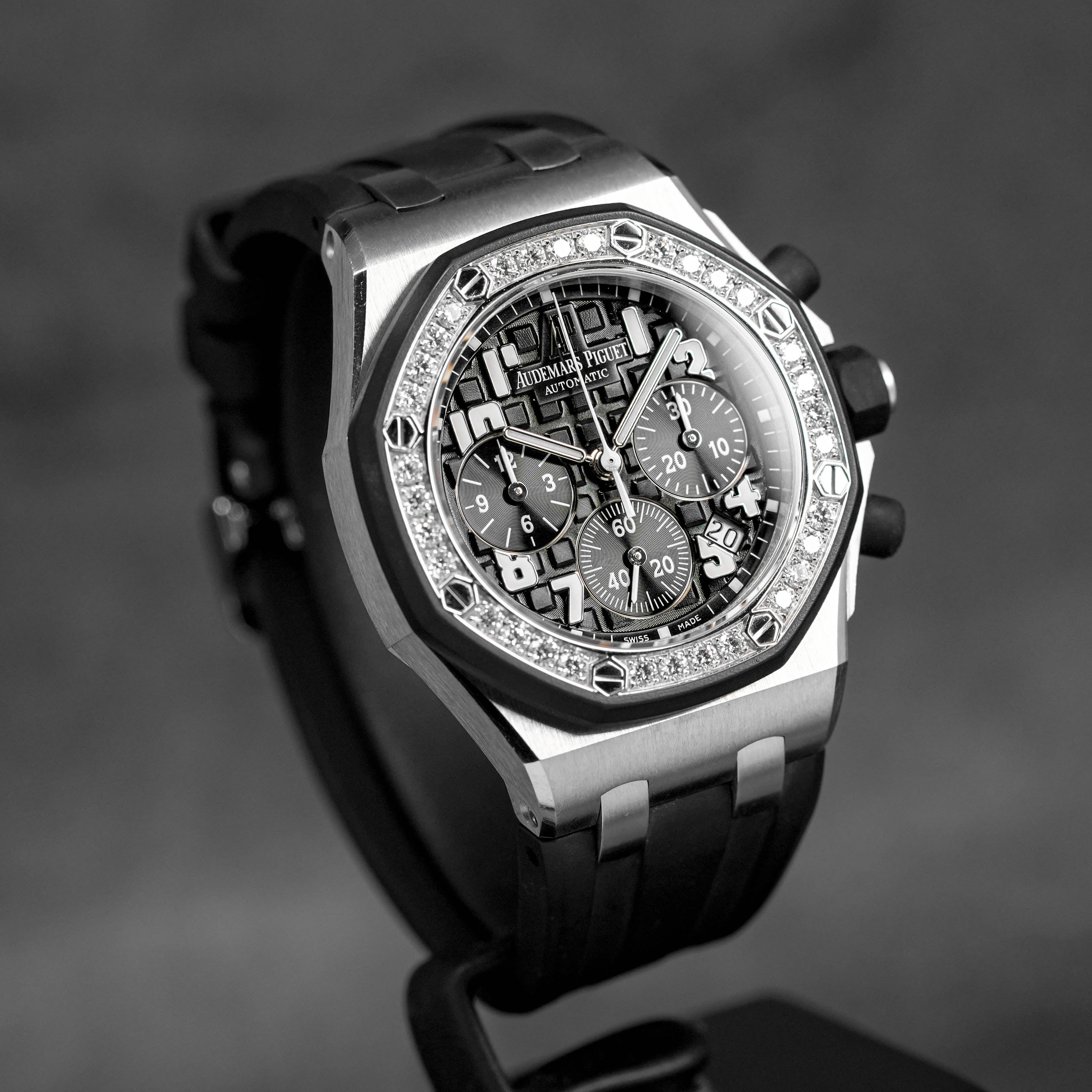 ROYAL OAK OFFSHORE CHRONOGRAPH 37MM BLACK DIAL DIAMOND BEZEL (2014)