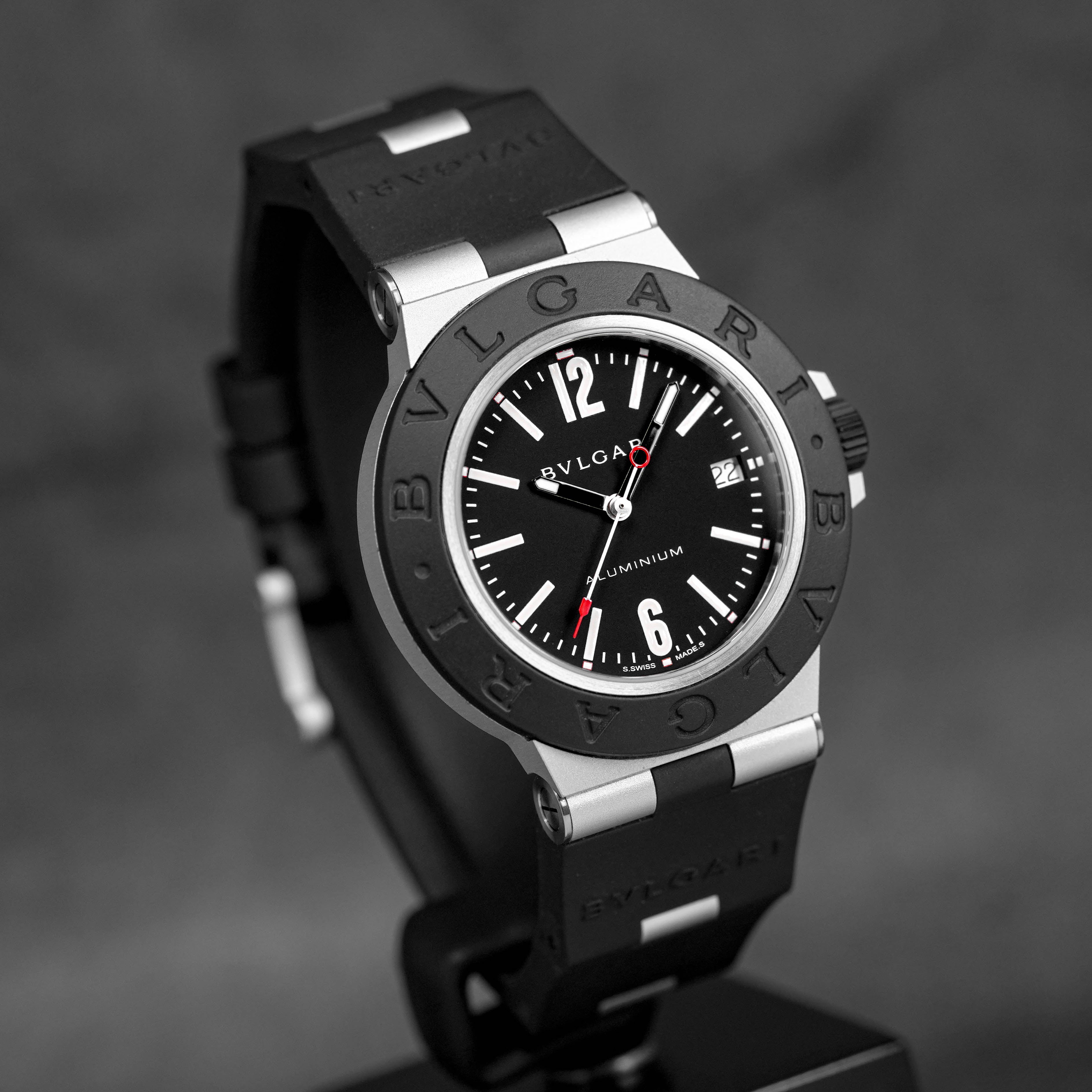 ALUMINIUM 40MM BLACK DIAL (2022)