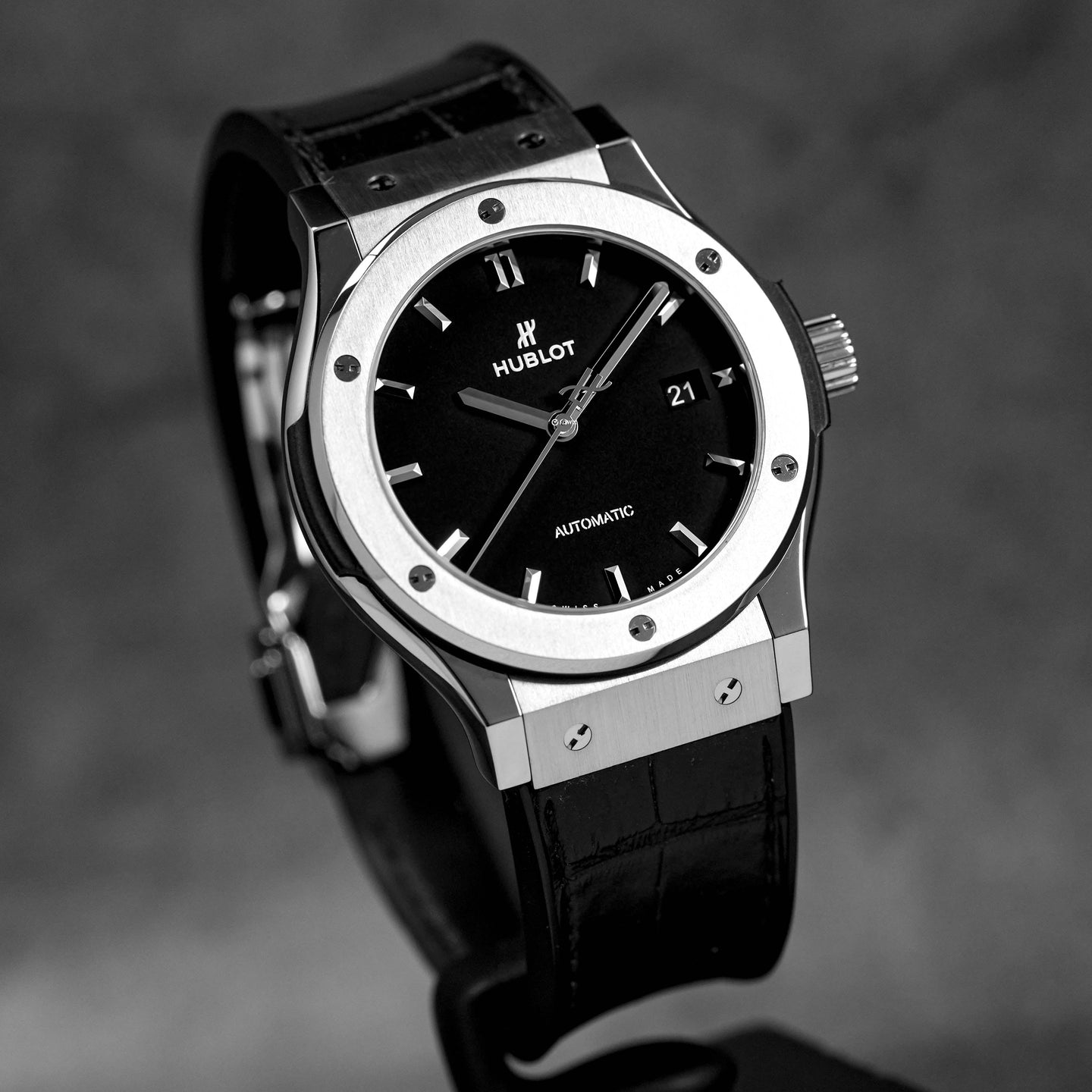 CLASSIC FUSION 42MM TITANIUM BLACK (UNDATED)