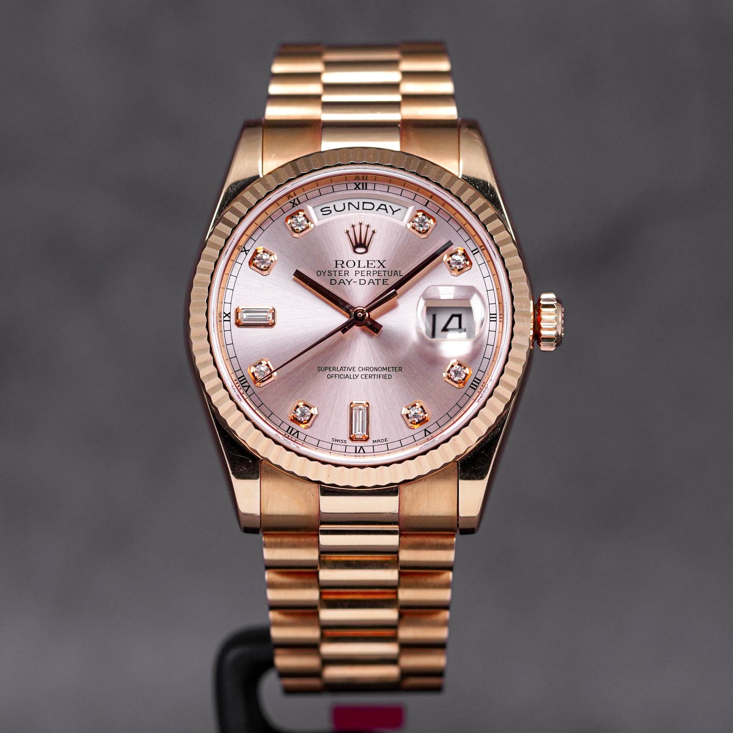 DAYDATE 36MM ROSEGOLD PINK SUNDUST DIAMOND BAGUETTE DIAL (2001)