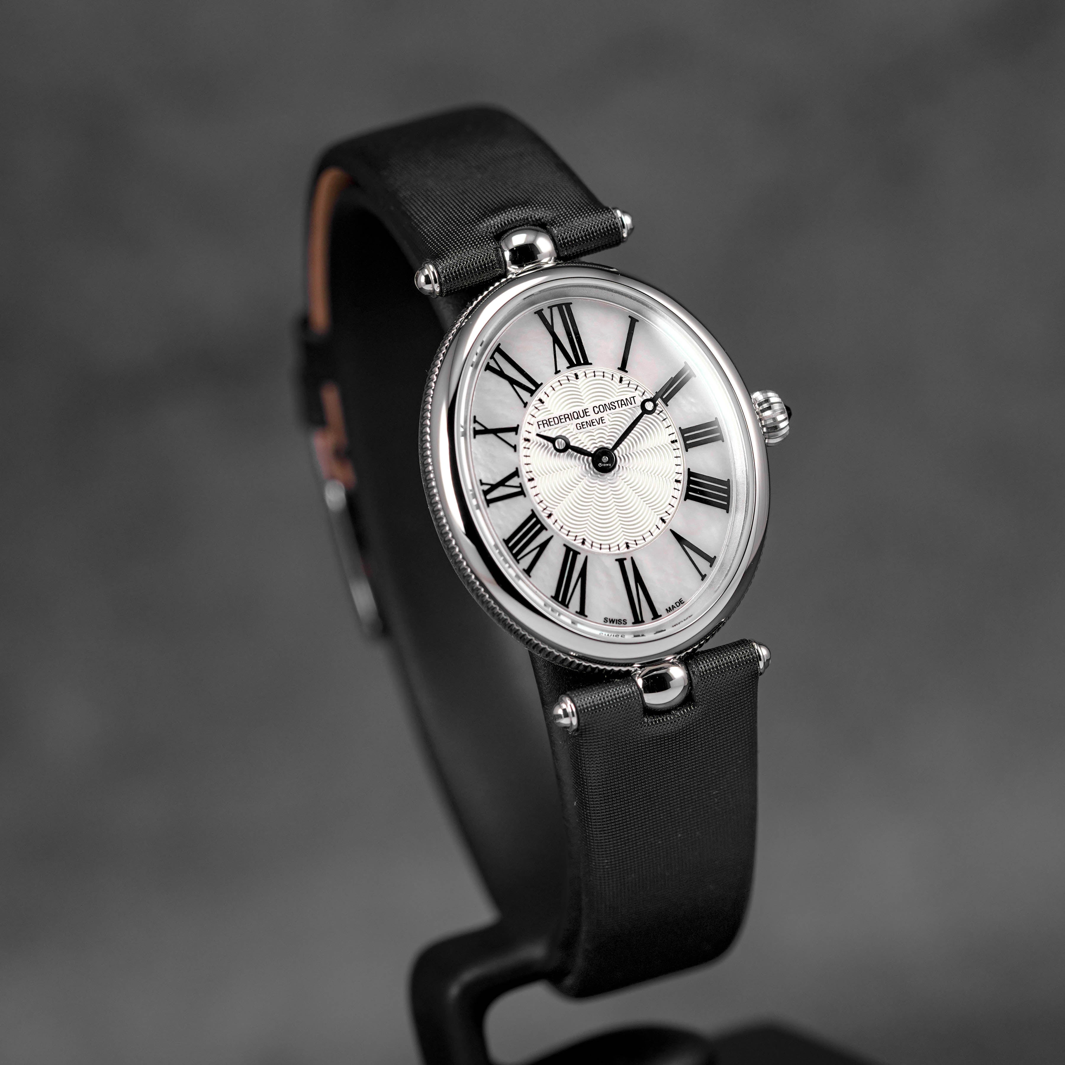 CLASSICS ART DECO OVAL STEEL MOP DIAL LEATHER STRAP (2025)