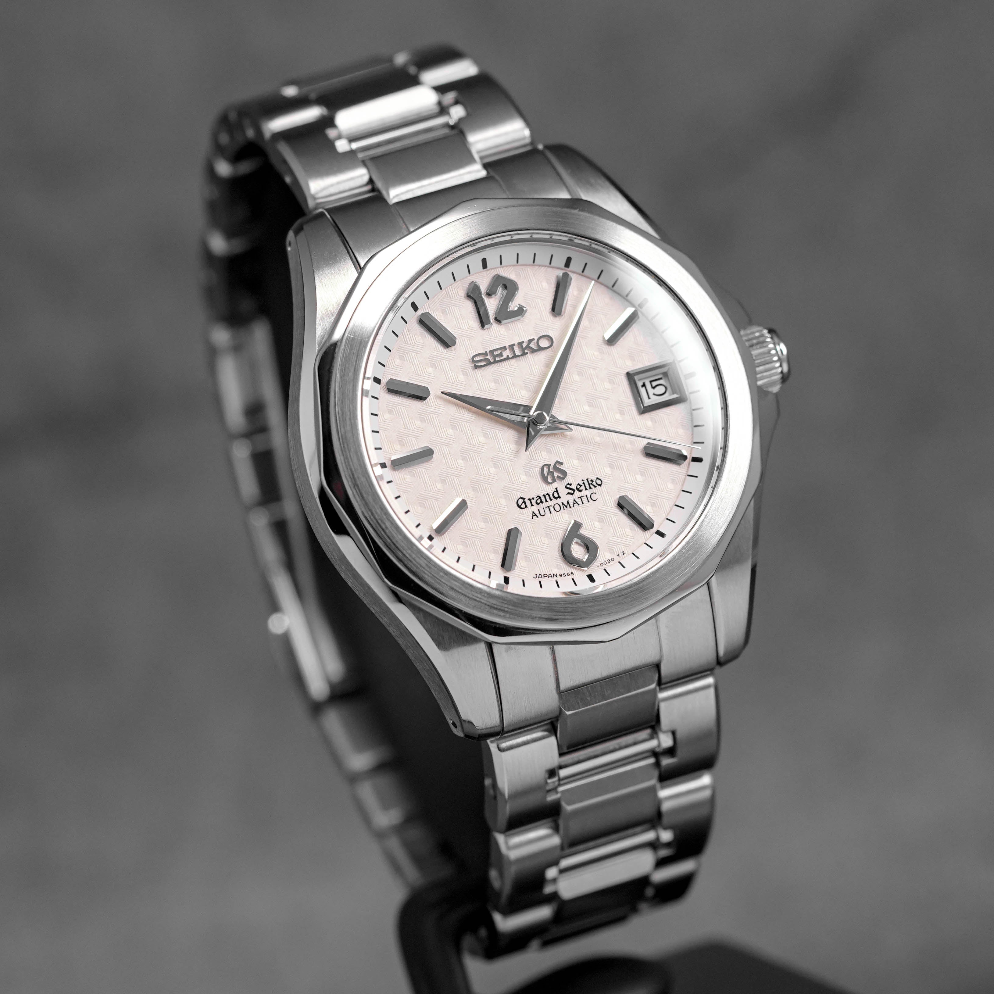 MECHANICAL WHITE CARBON MESH DIAL (2005)