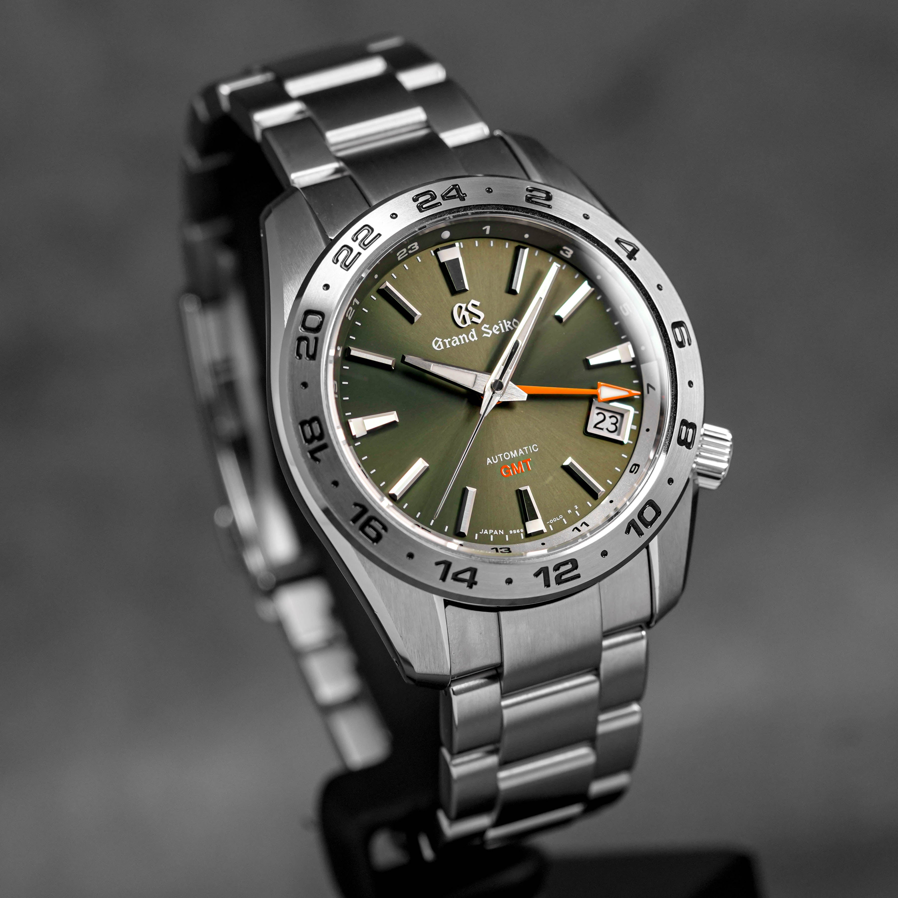 SPORT COLLECTION GMT GREEN DIAL (2025)