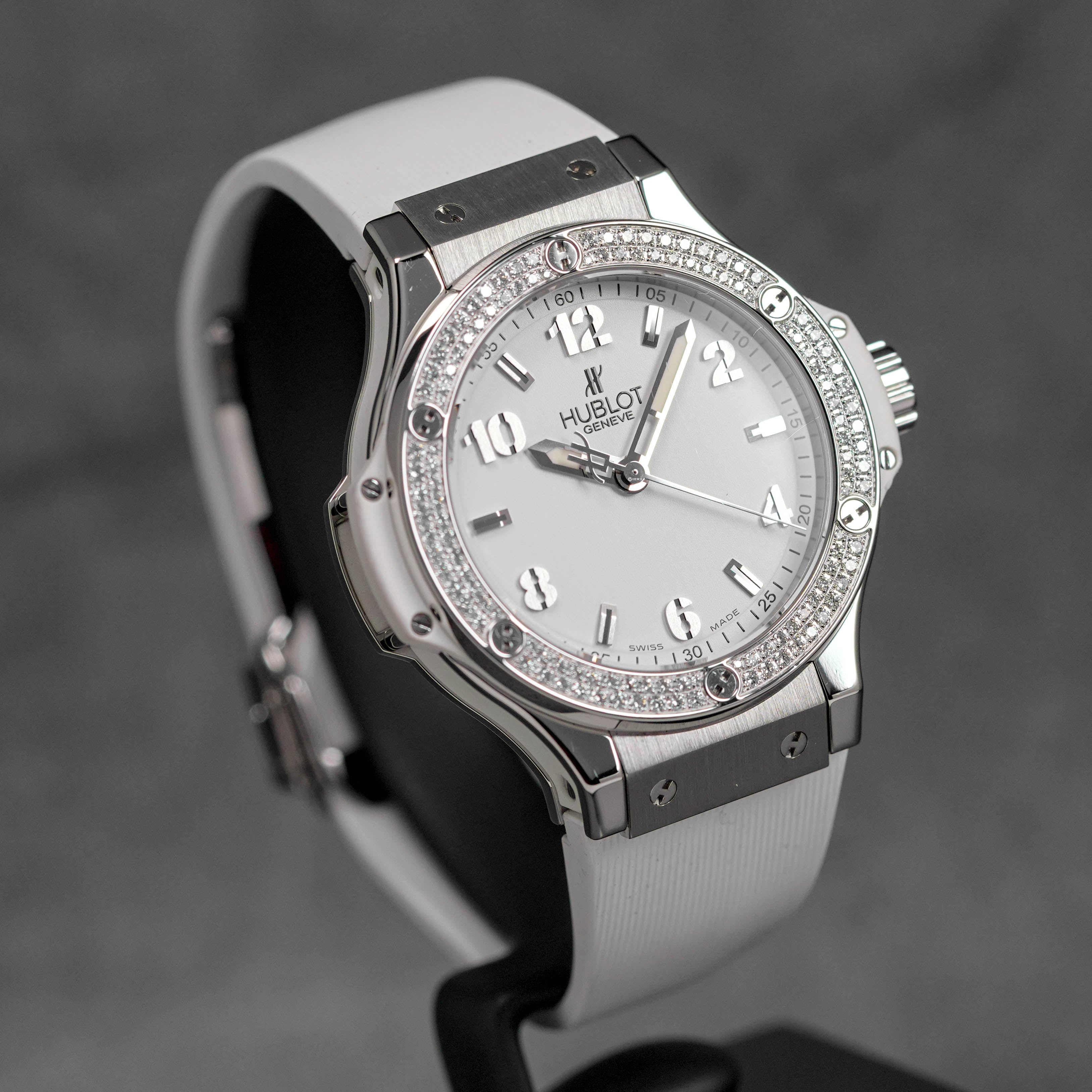 BIG BANG 38MM STEEL WHITE DIAMONDS (2015)