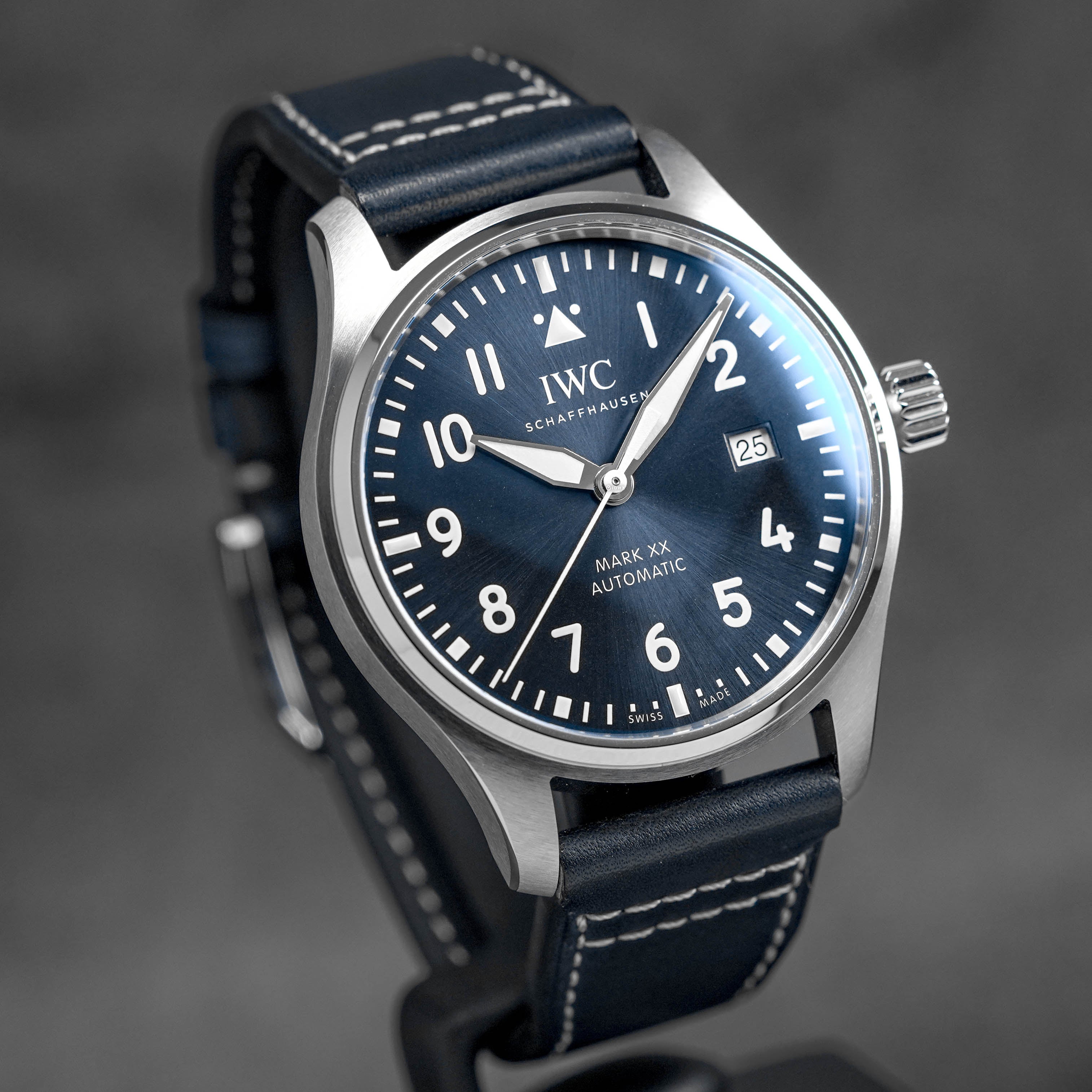 PILOT'S MARK XX BLUE DIAL LEATHER STRAP (2025)