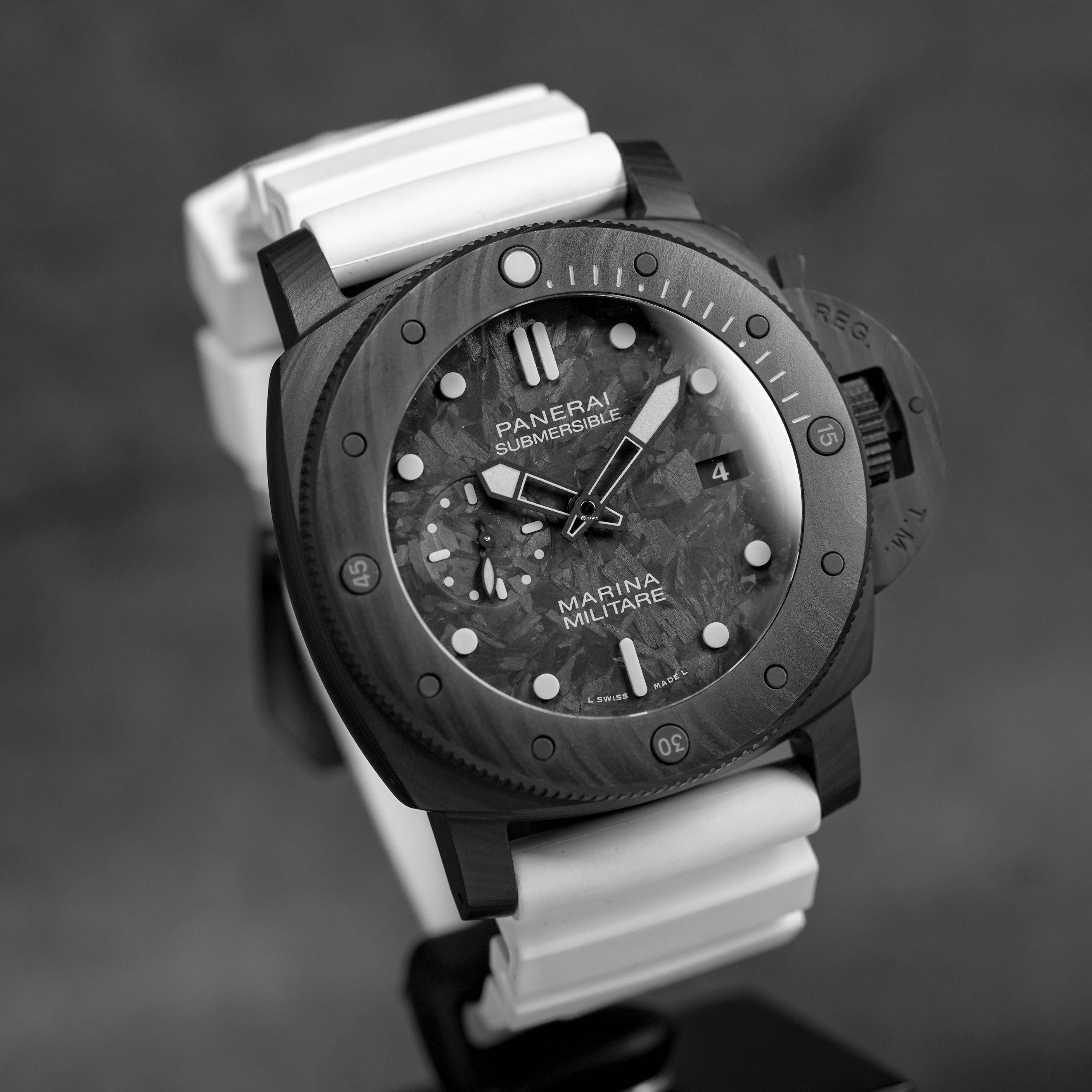 SUBMERSIBLE MARINA MILITARE CARBOTECH PAM 2979 (2023)