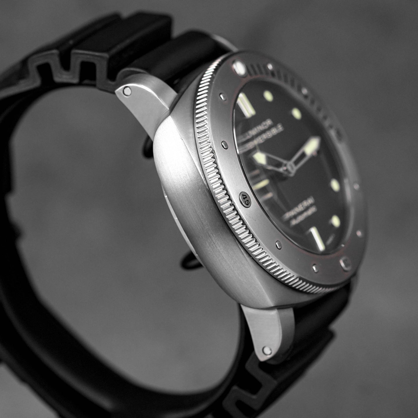 Luminor Submersible PAM 305