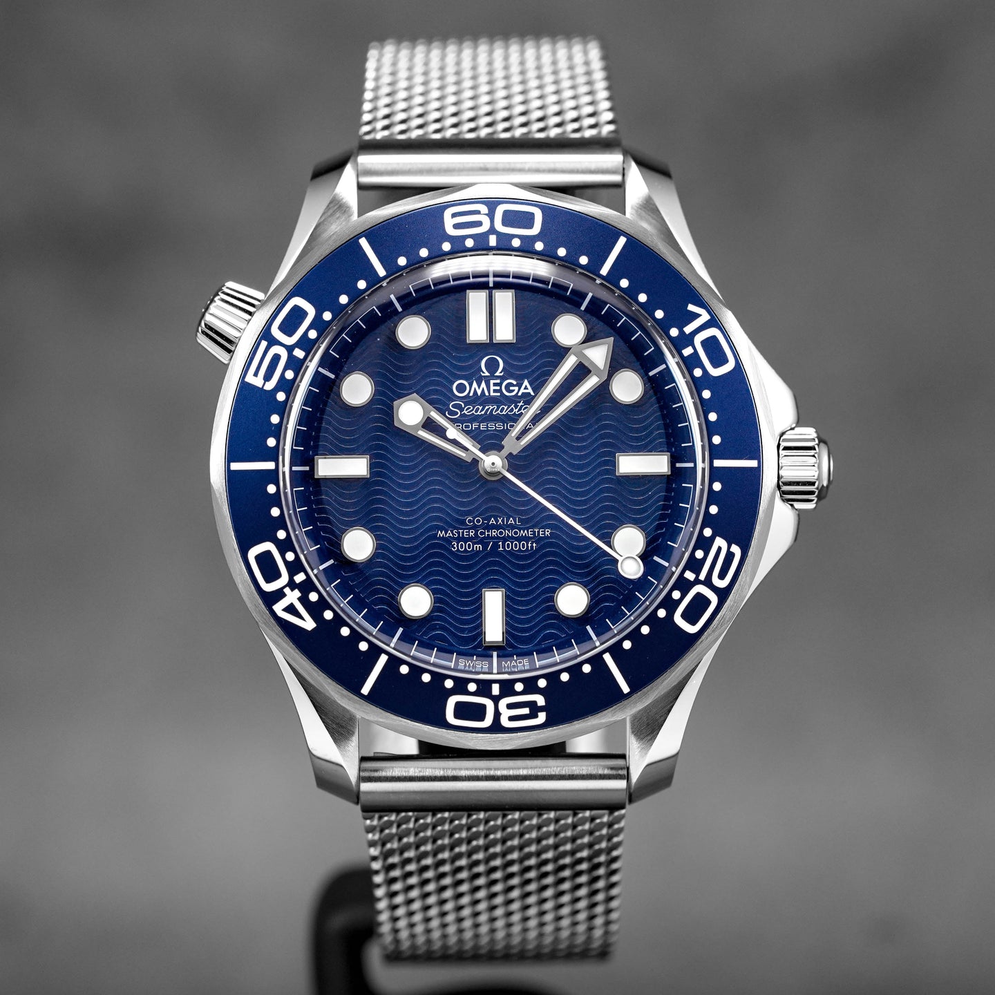 SEAMASTER DIVER 300M 'JAMES BOND 60TH ANNIVERSARY' (2024)